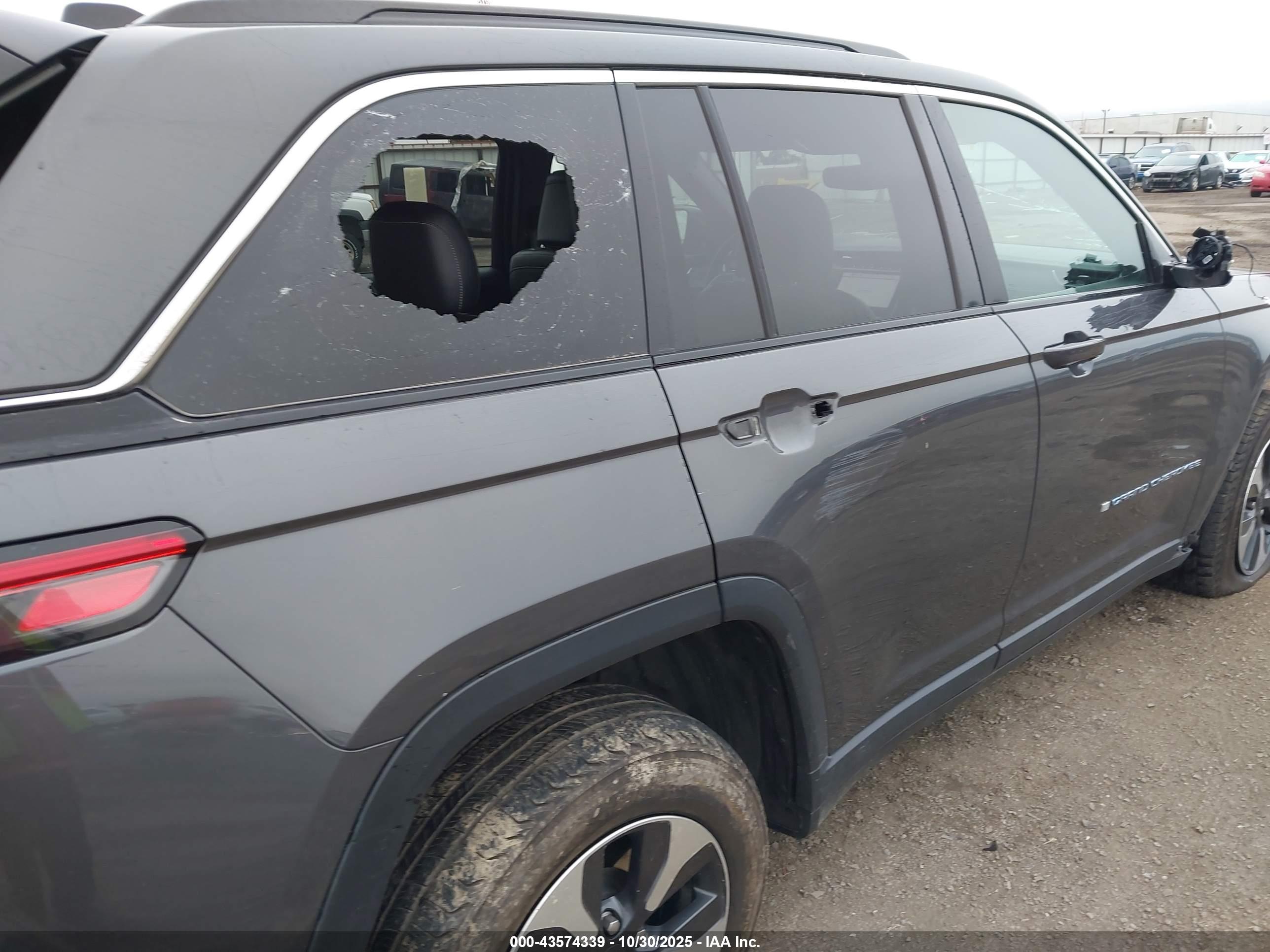JEEP GRAND image 6