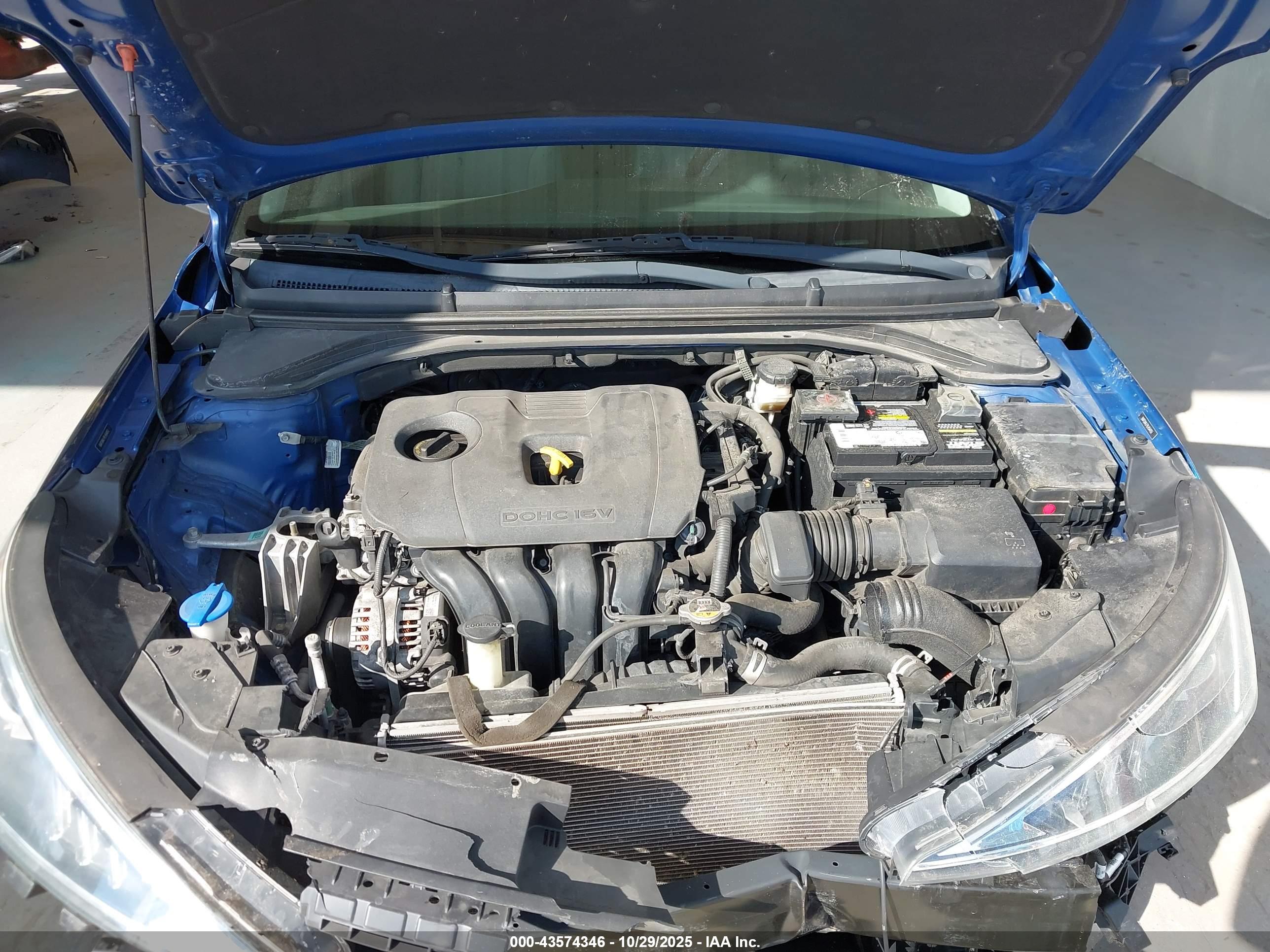 HYUNDAI ELANTRA image 10