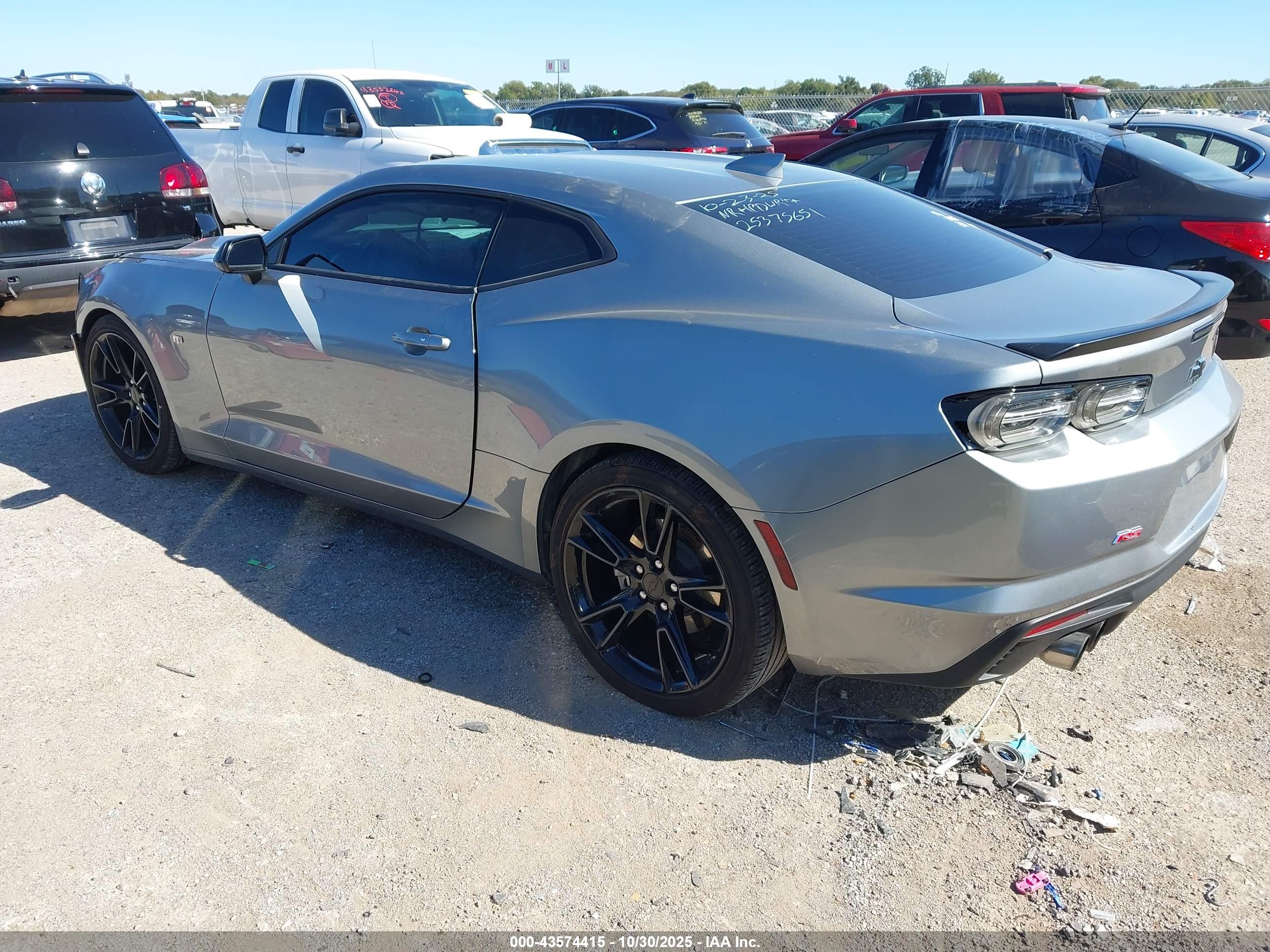 CHEVROLET CAMARO image 3