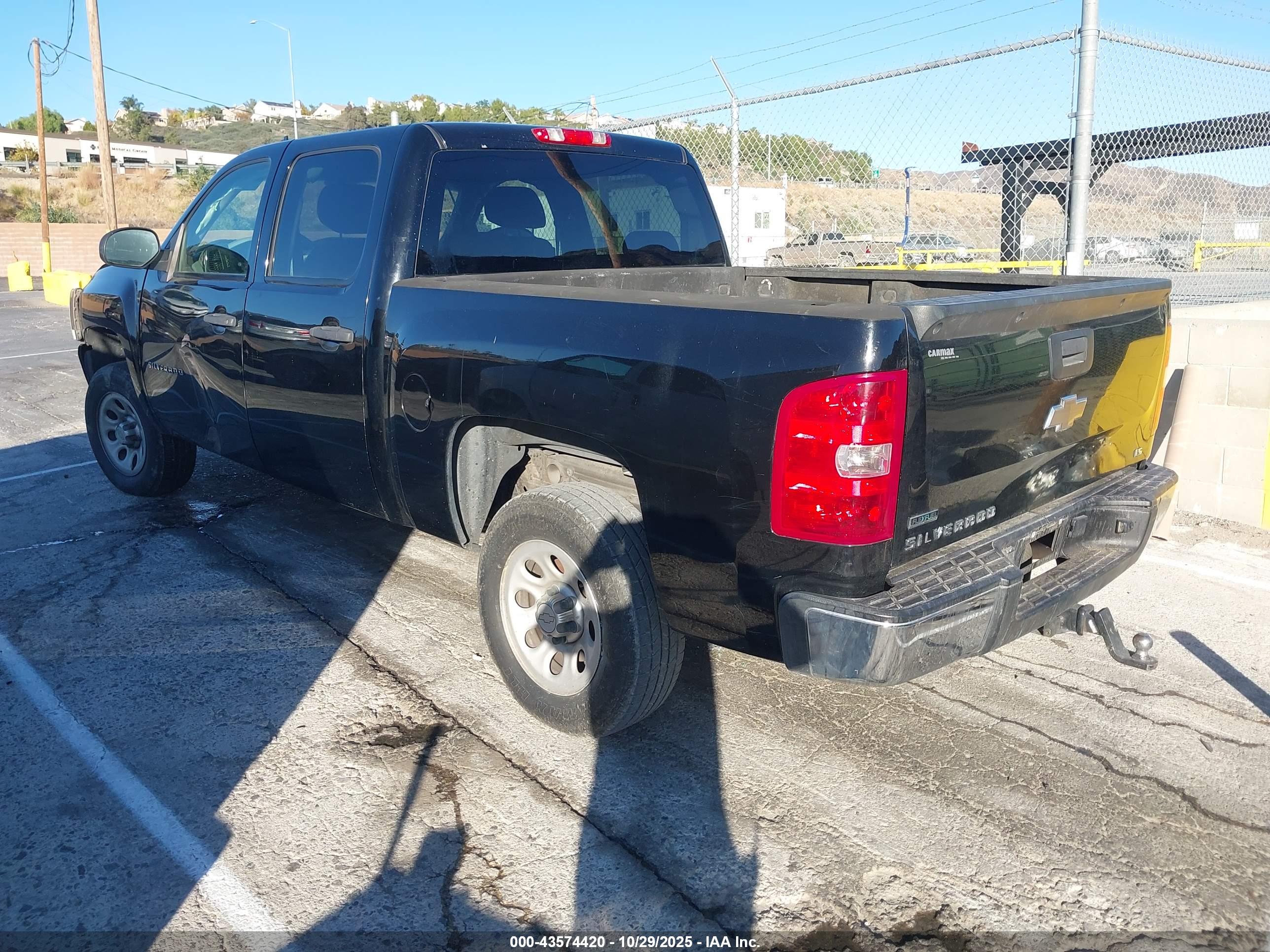CHEVROLET SILVERADO image 3