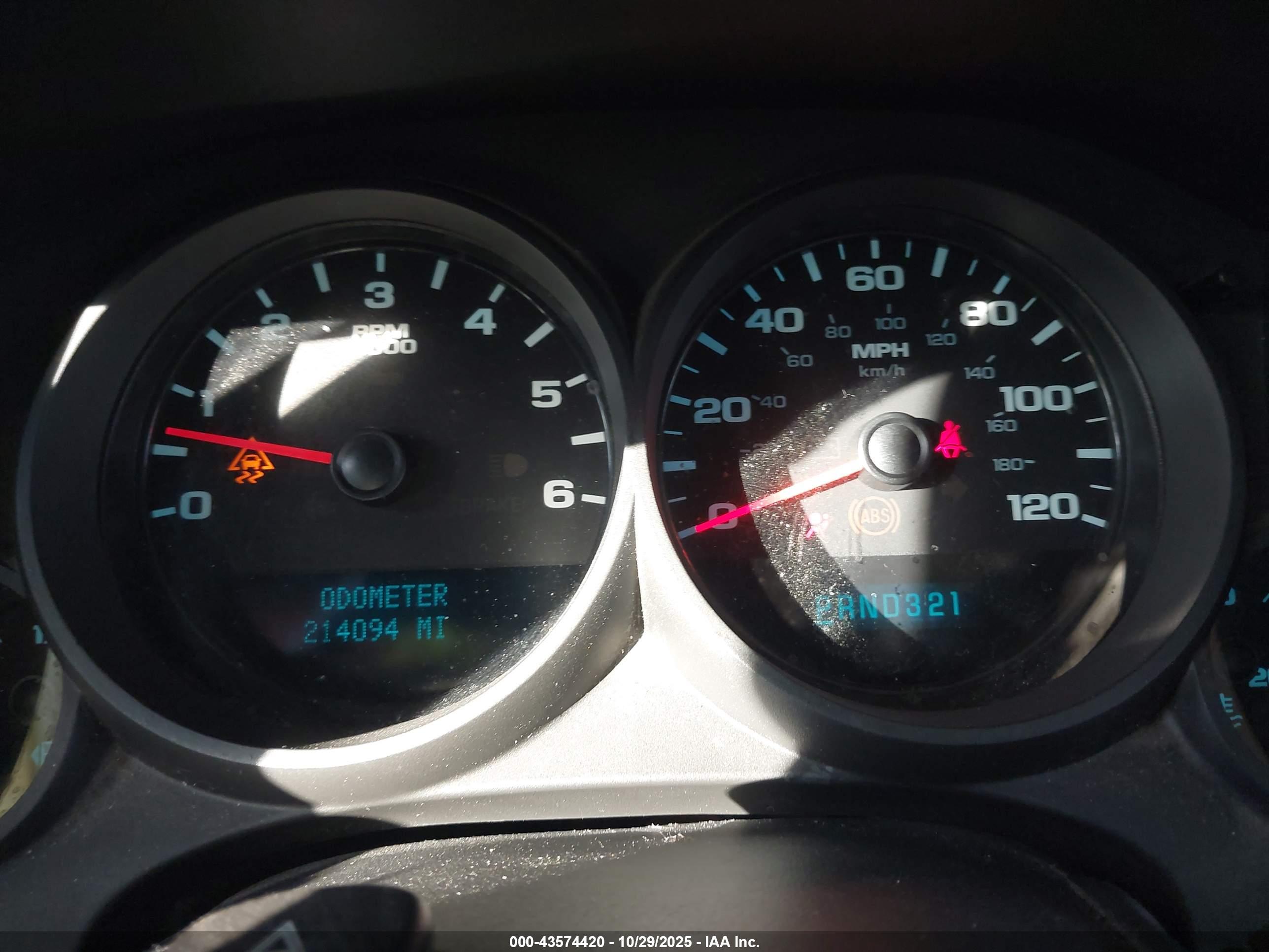 CHEVROLET SILVERADO image 7