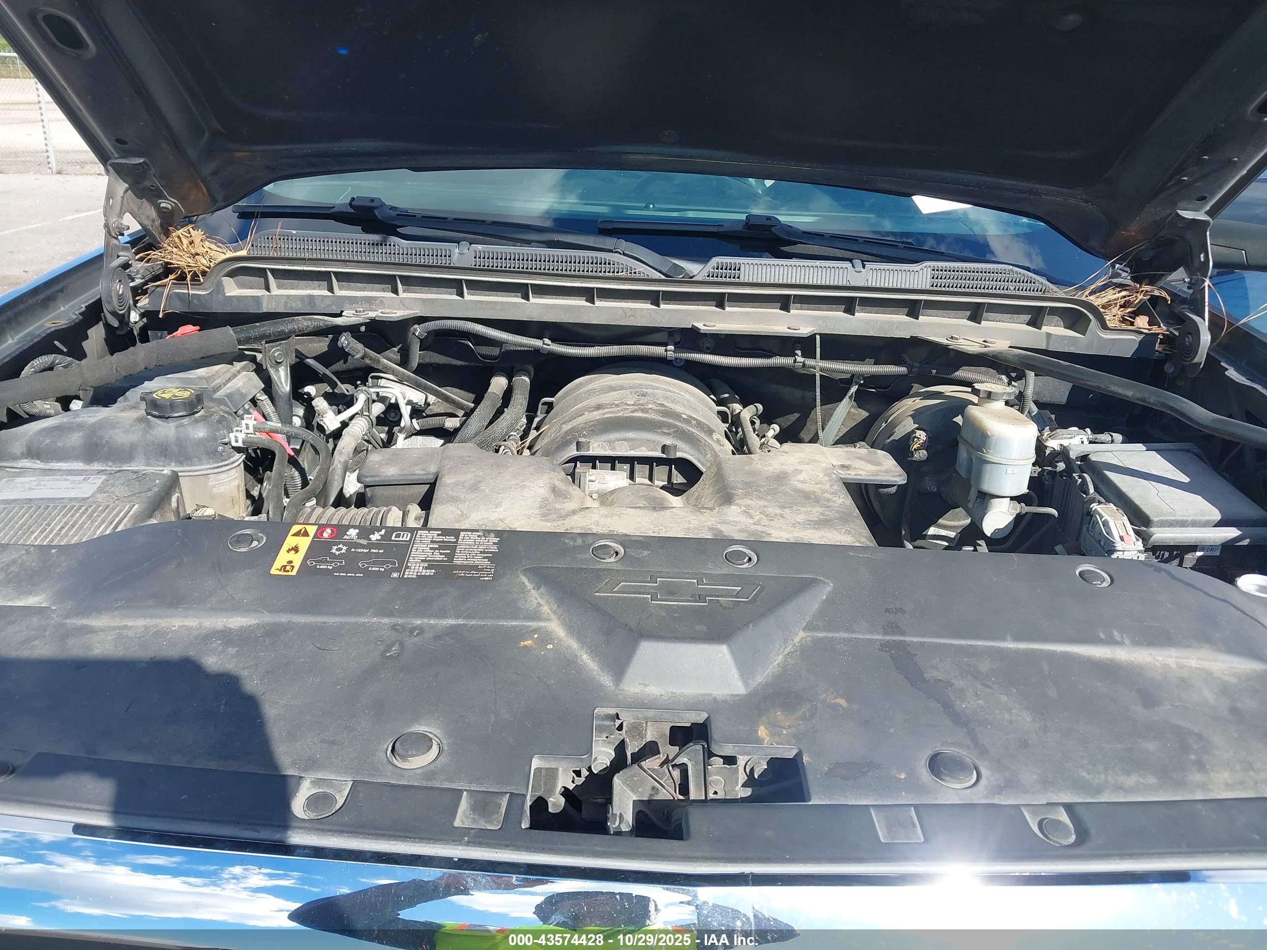 CHEVROLET SILVERADO image 10