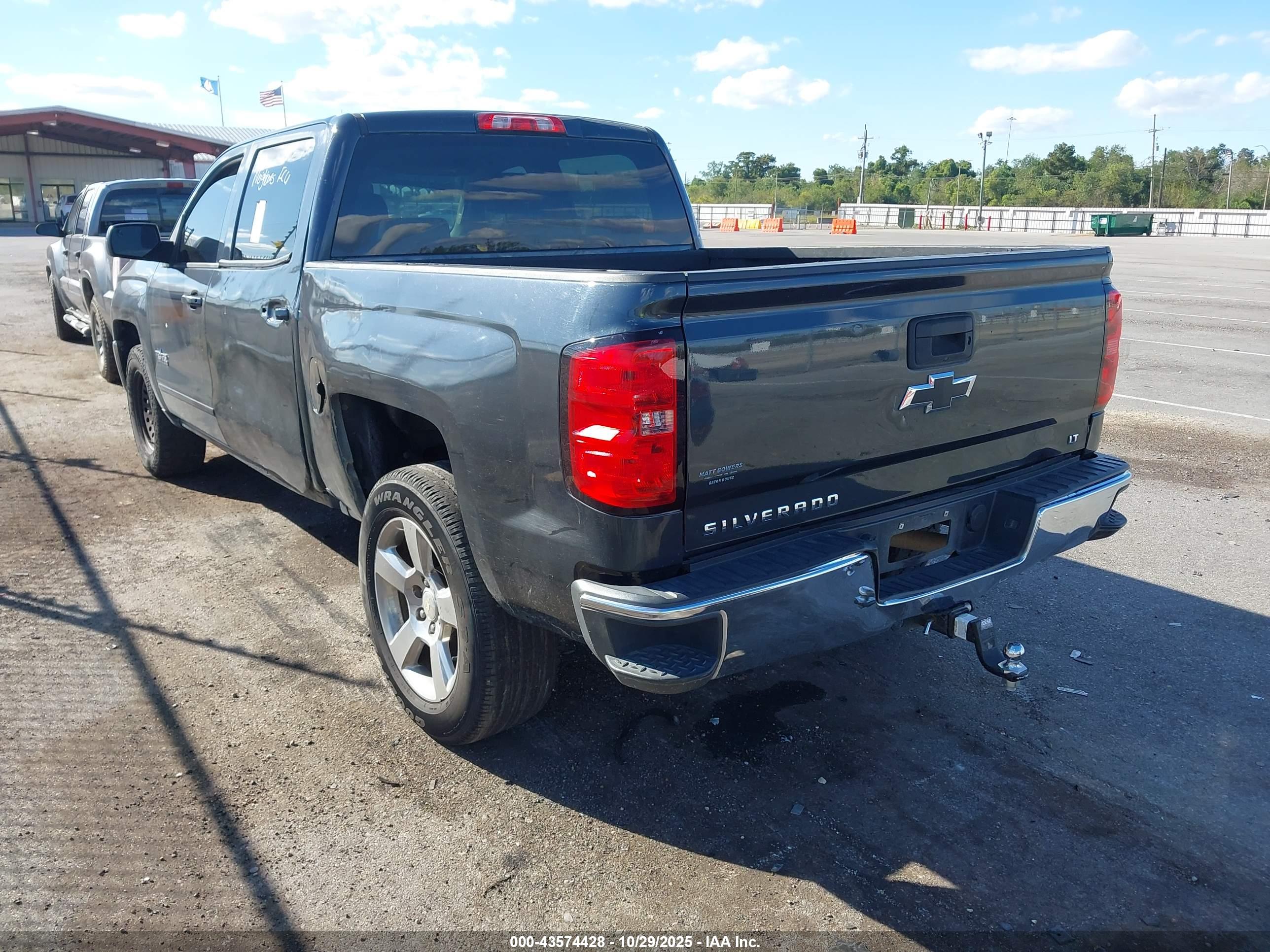 CHEVROLET SILVERADO image 3