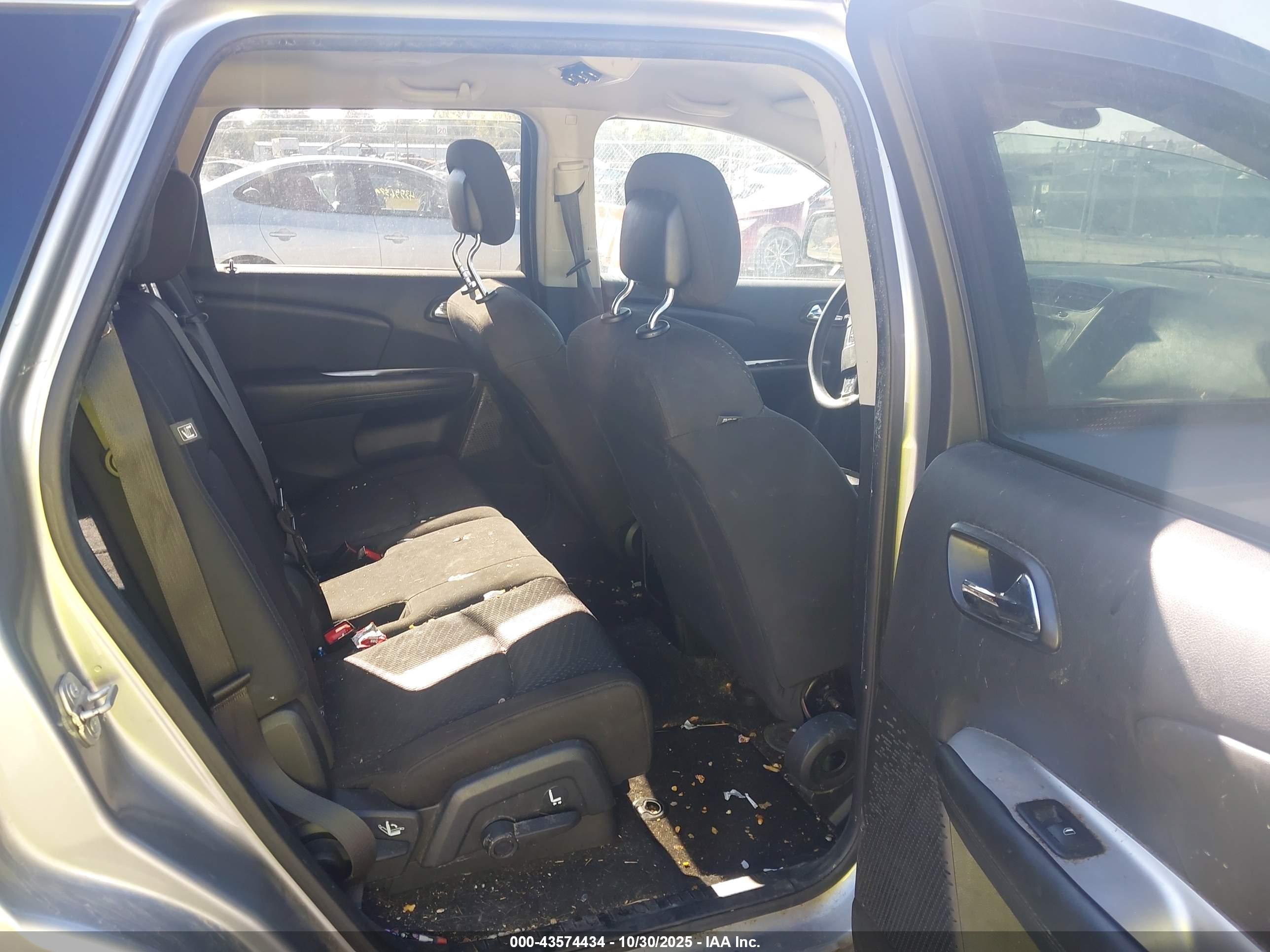 DODGE JOURNEY image 8