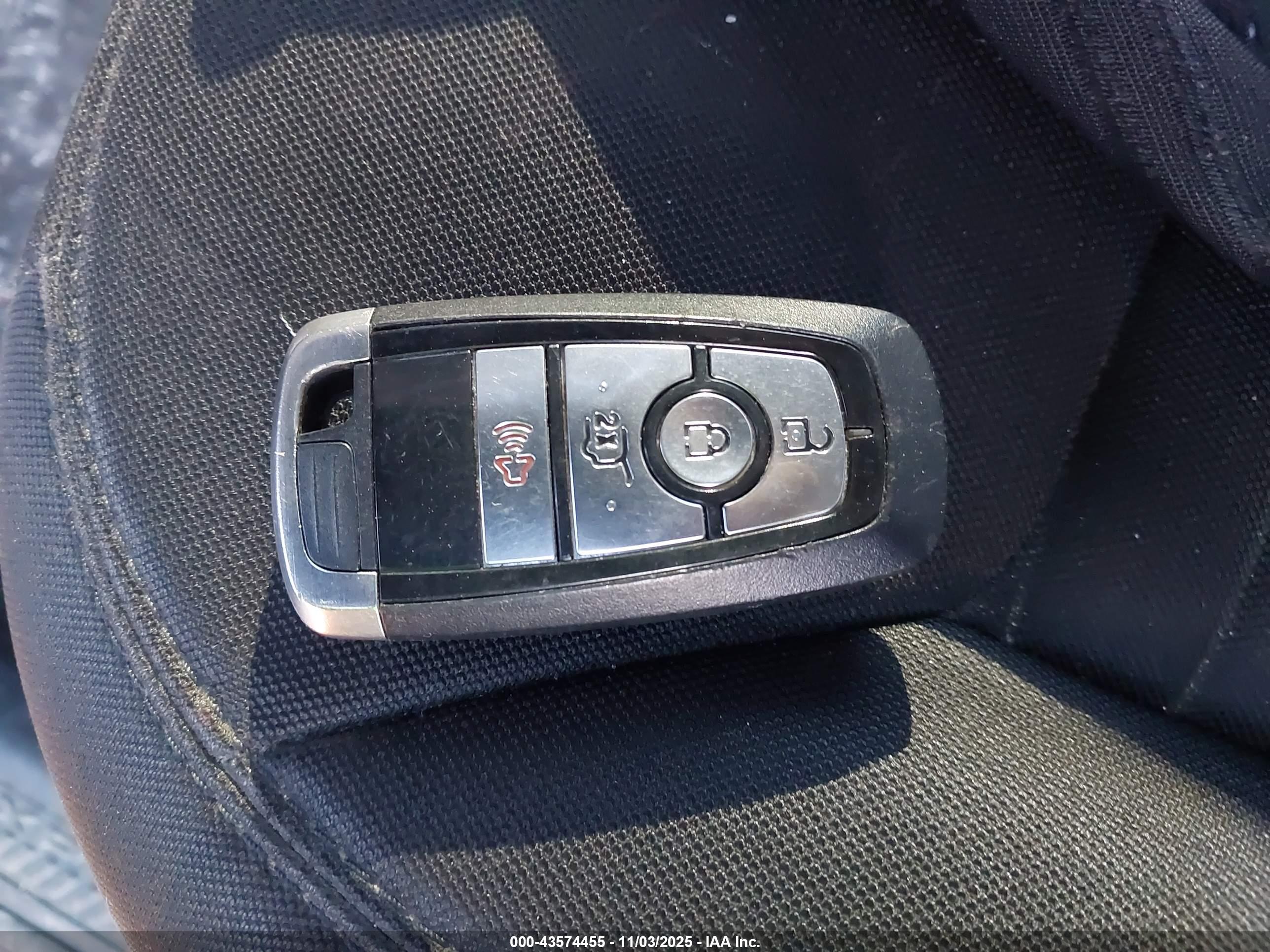 FORD EXPLORER image 11