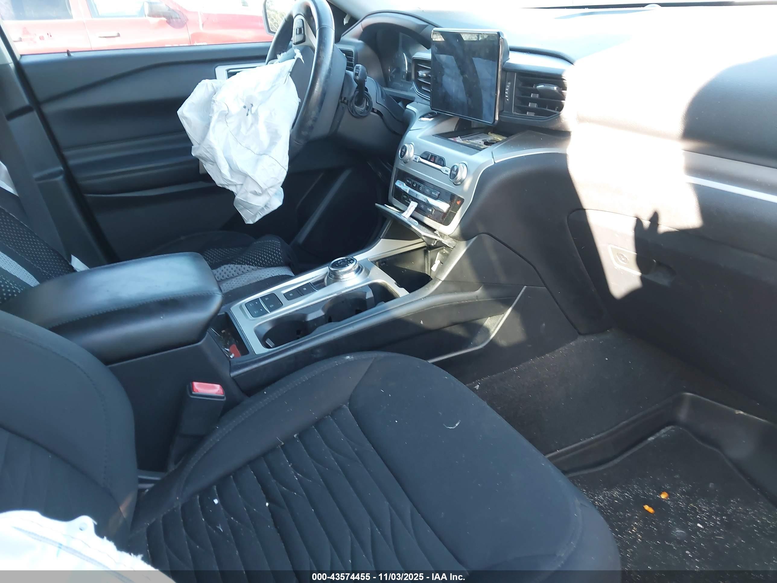 FORD EXPLORER image 5