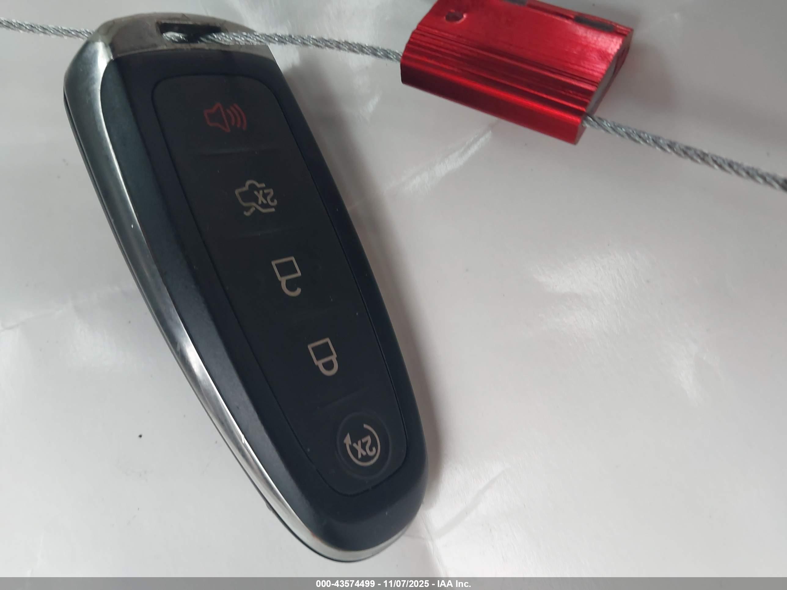 FORD ESCAPE image 11