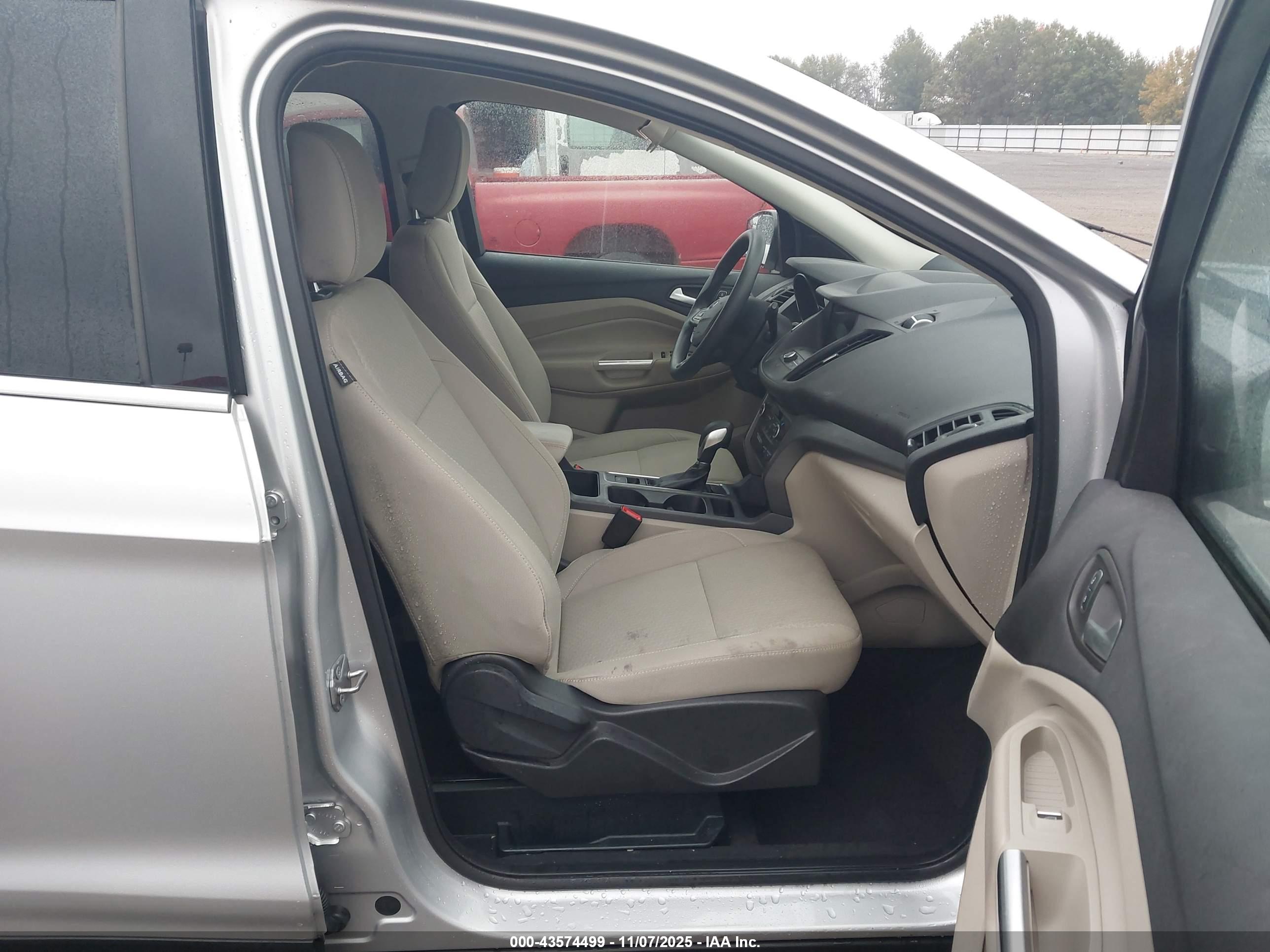 FORD ESCAPE image 5