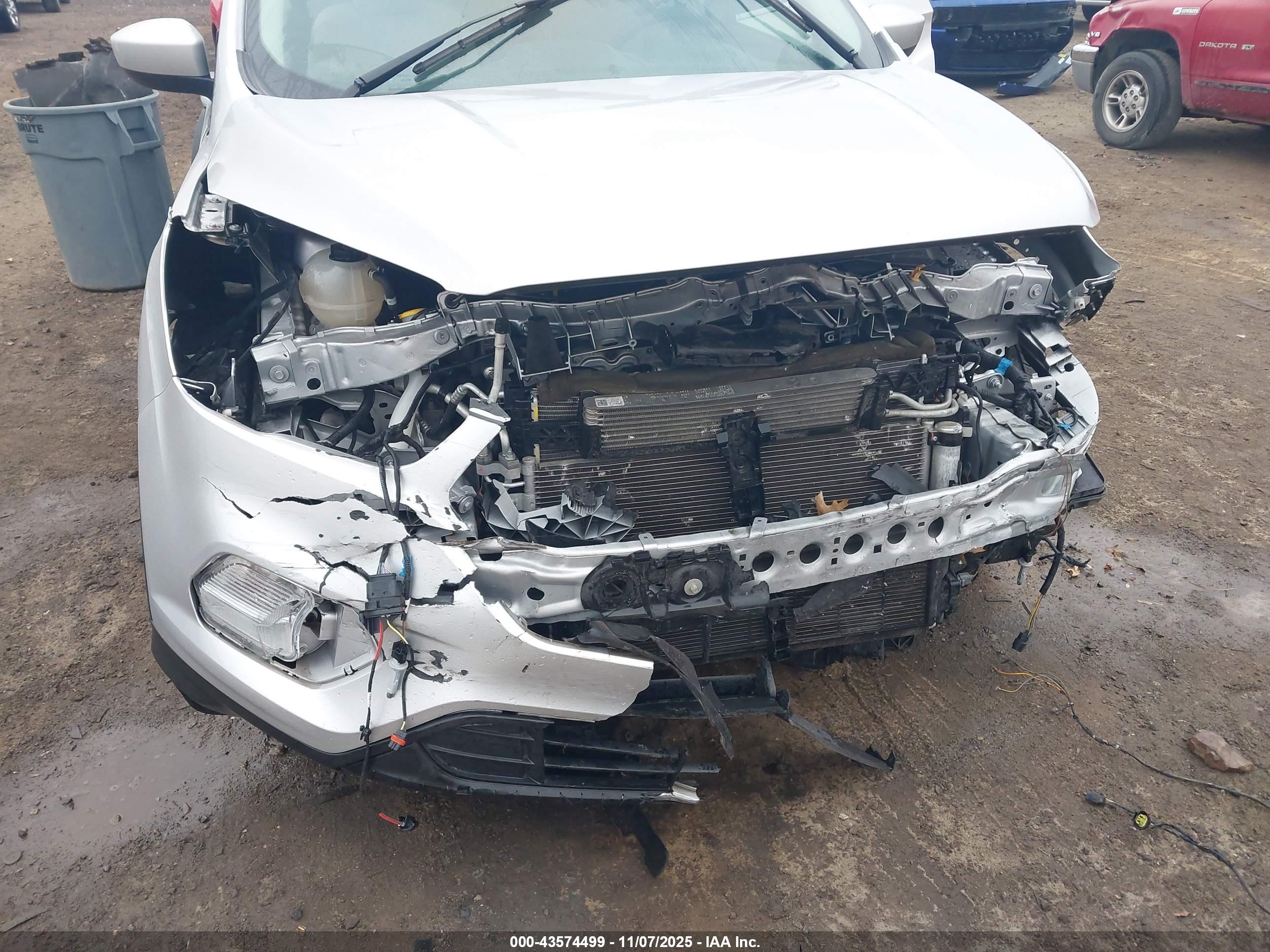 FORD ESCAPE image 6