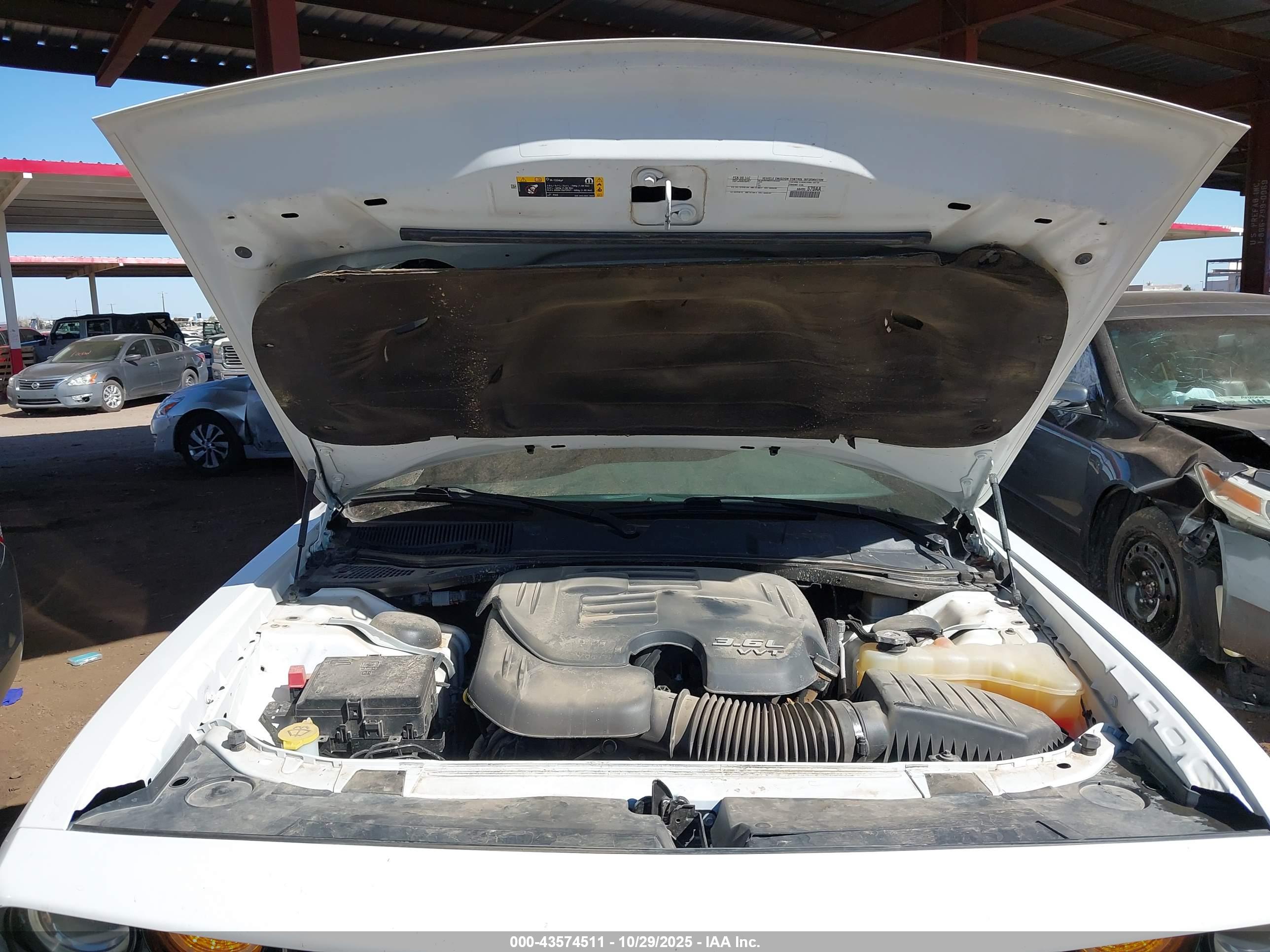 DODGE CHALLENGER image 10