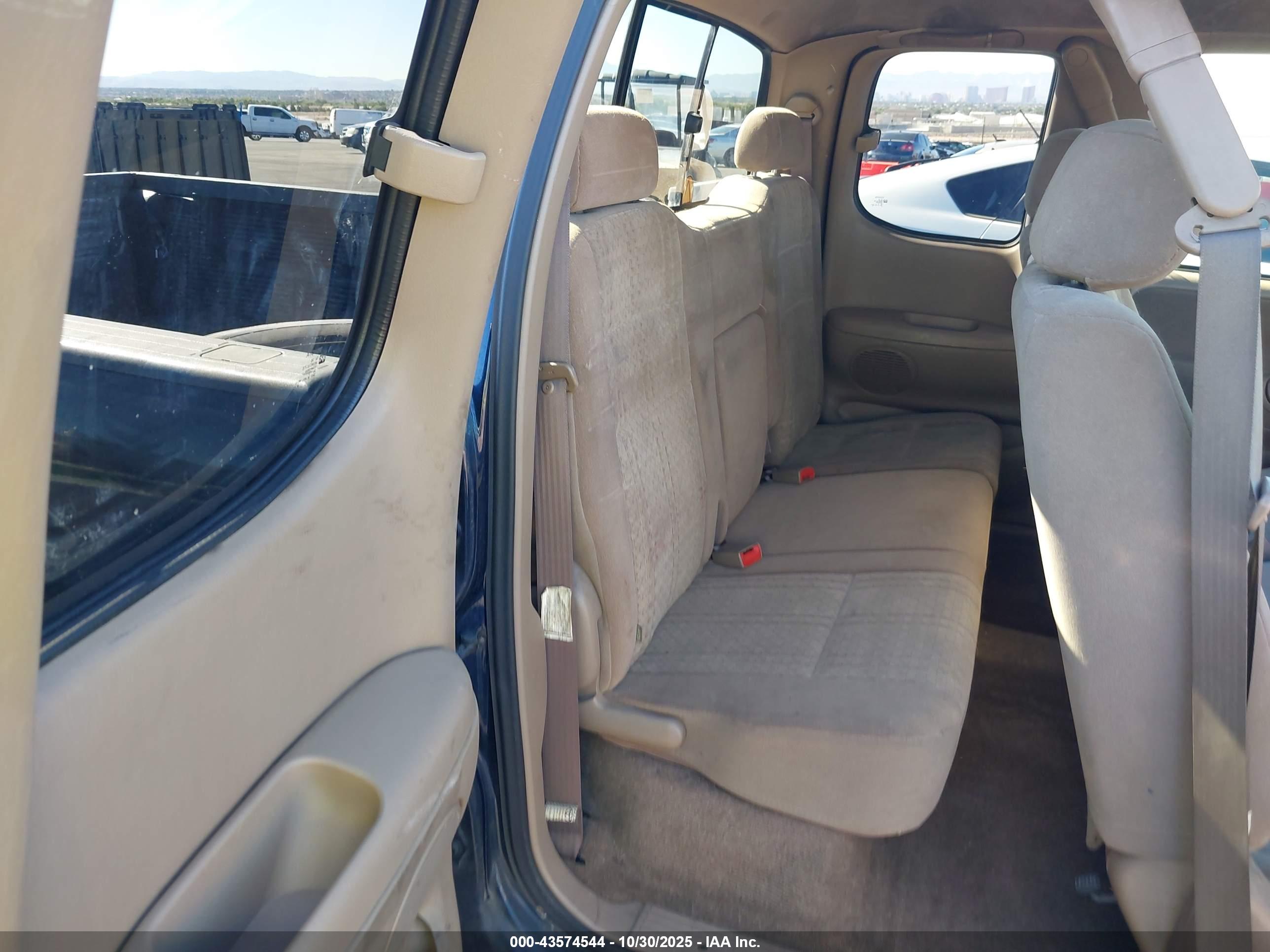 TOYOTA TUNDRA image 8