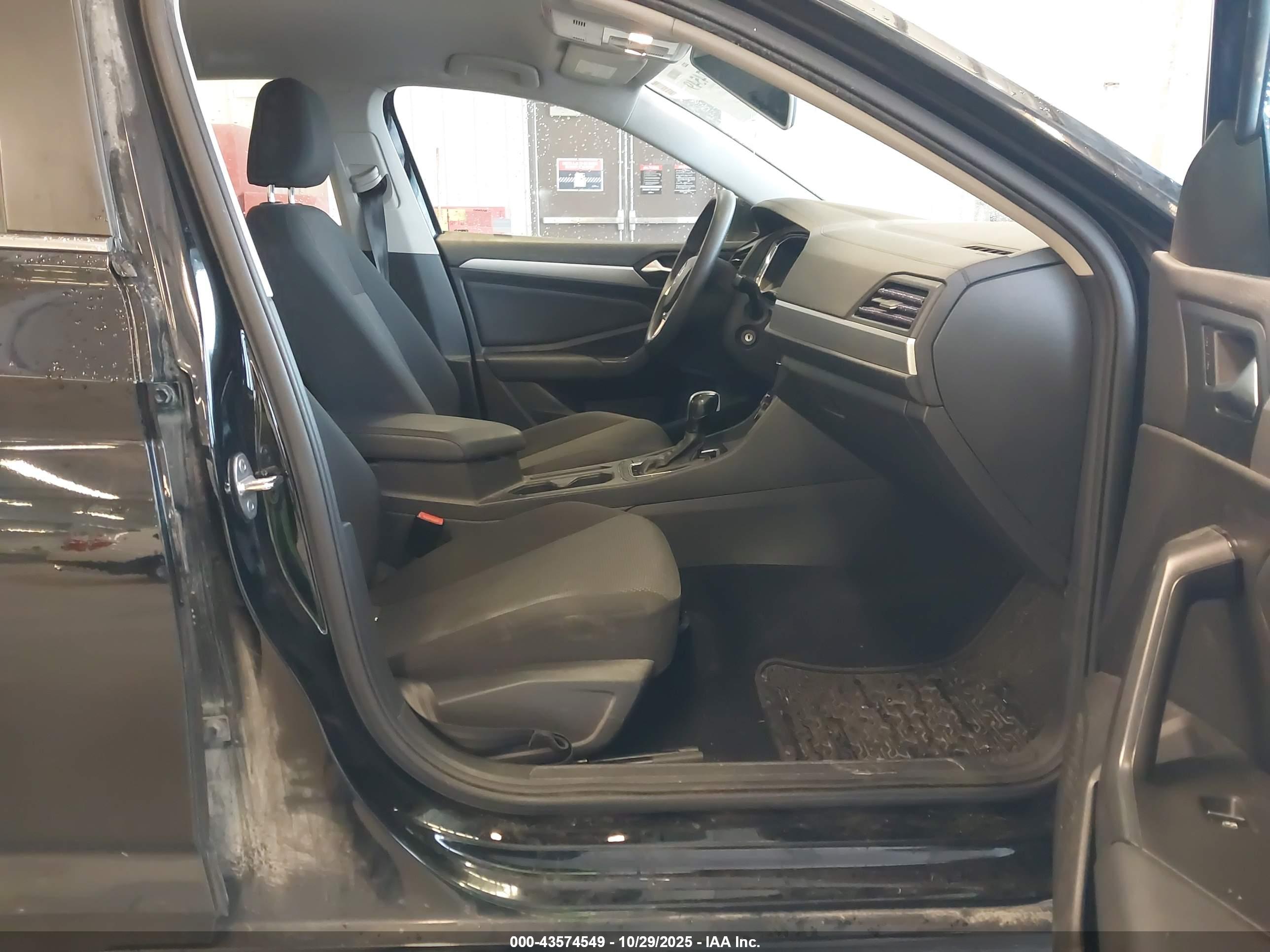 VOLKSWAGEN JETTA image 5