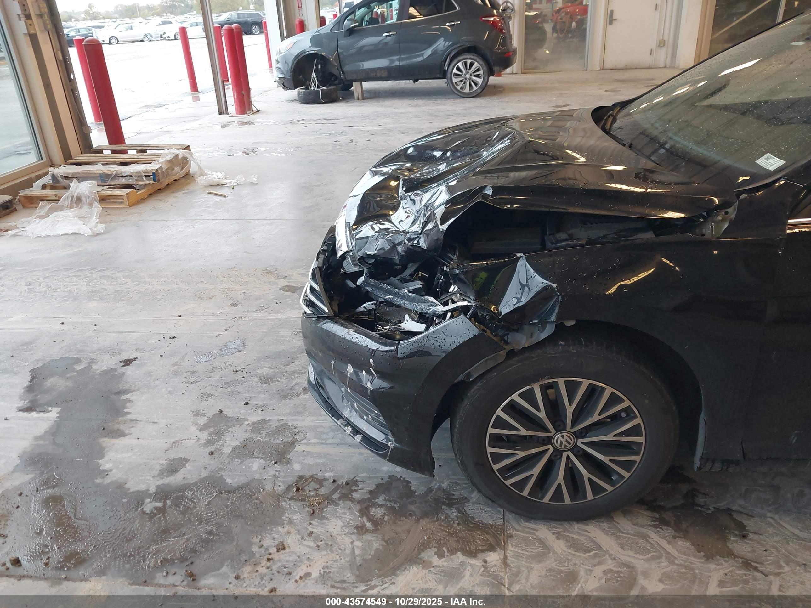 VOLKSWAGEN JETTA image 6