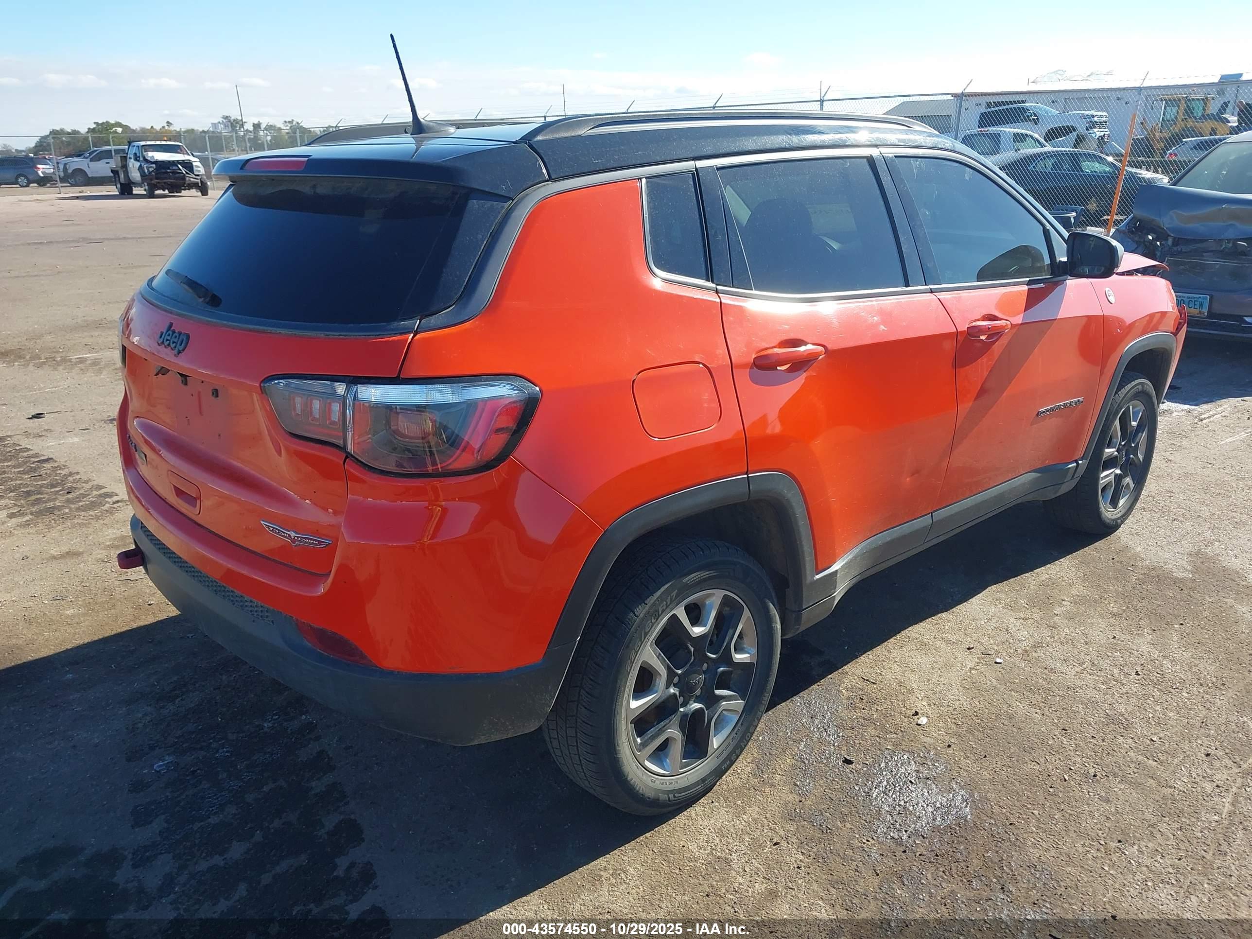 JEEP COMPASS image 4