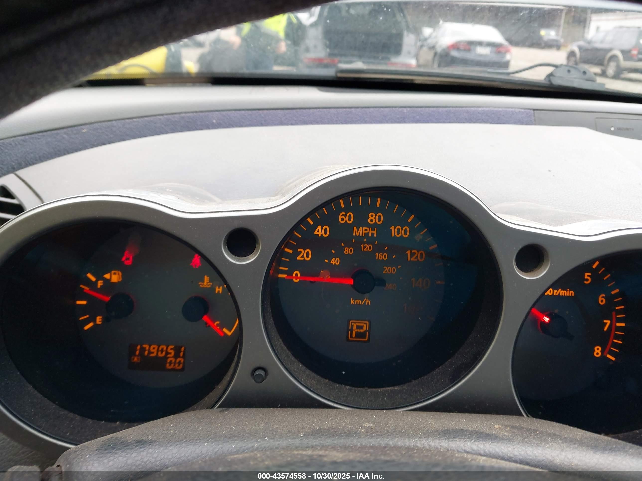 NISSAN MAXIMA image 7