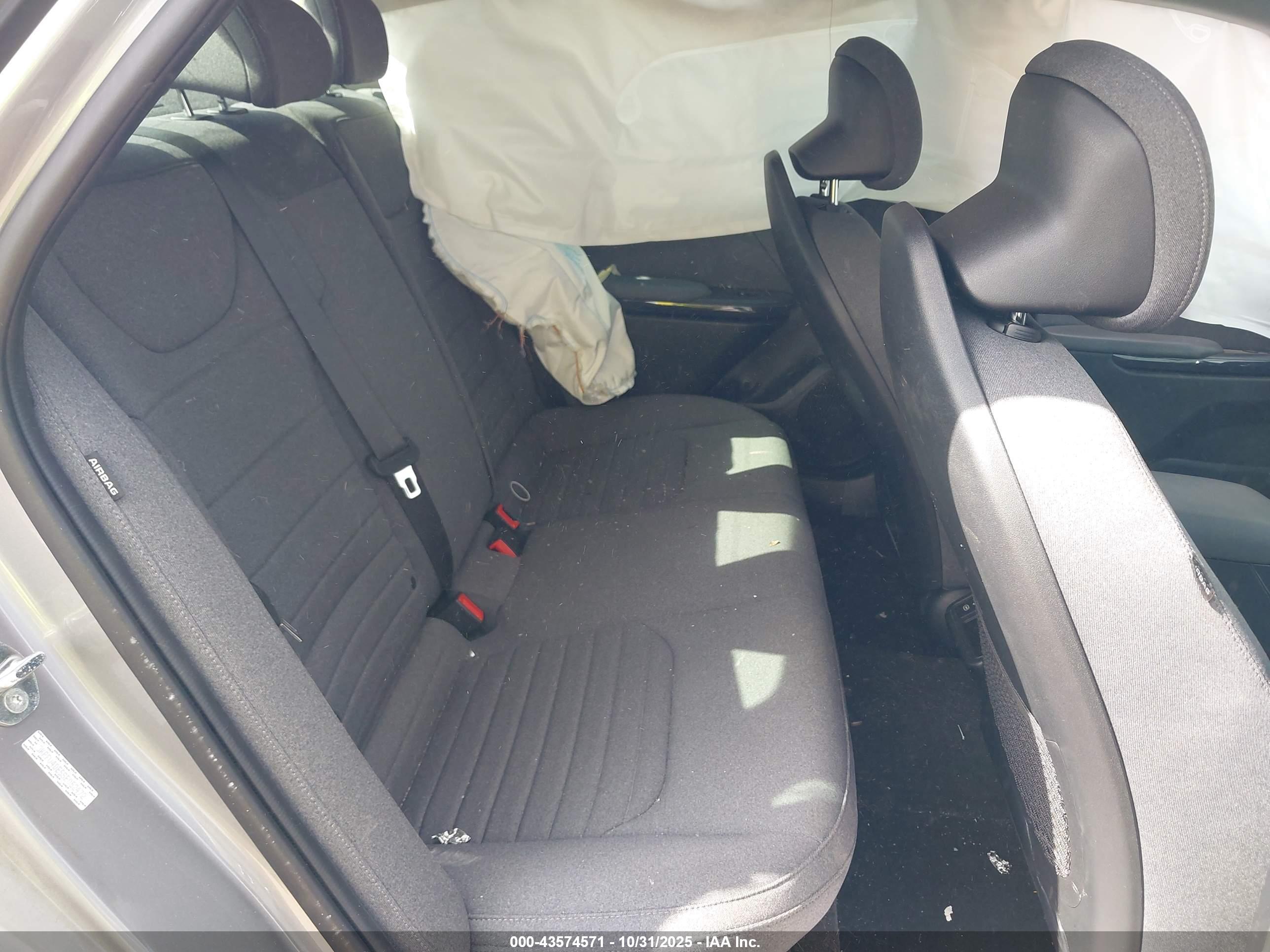 KIA K4 image 8