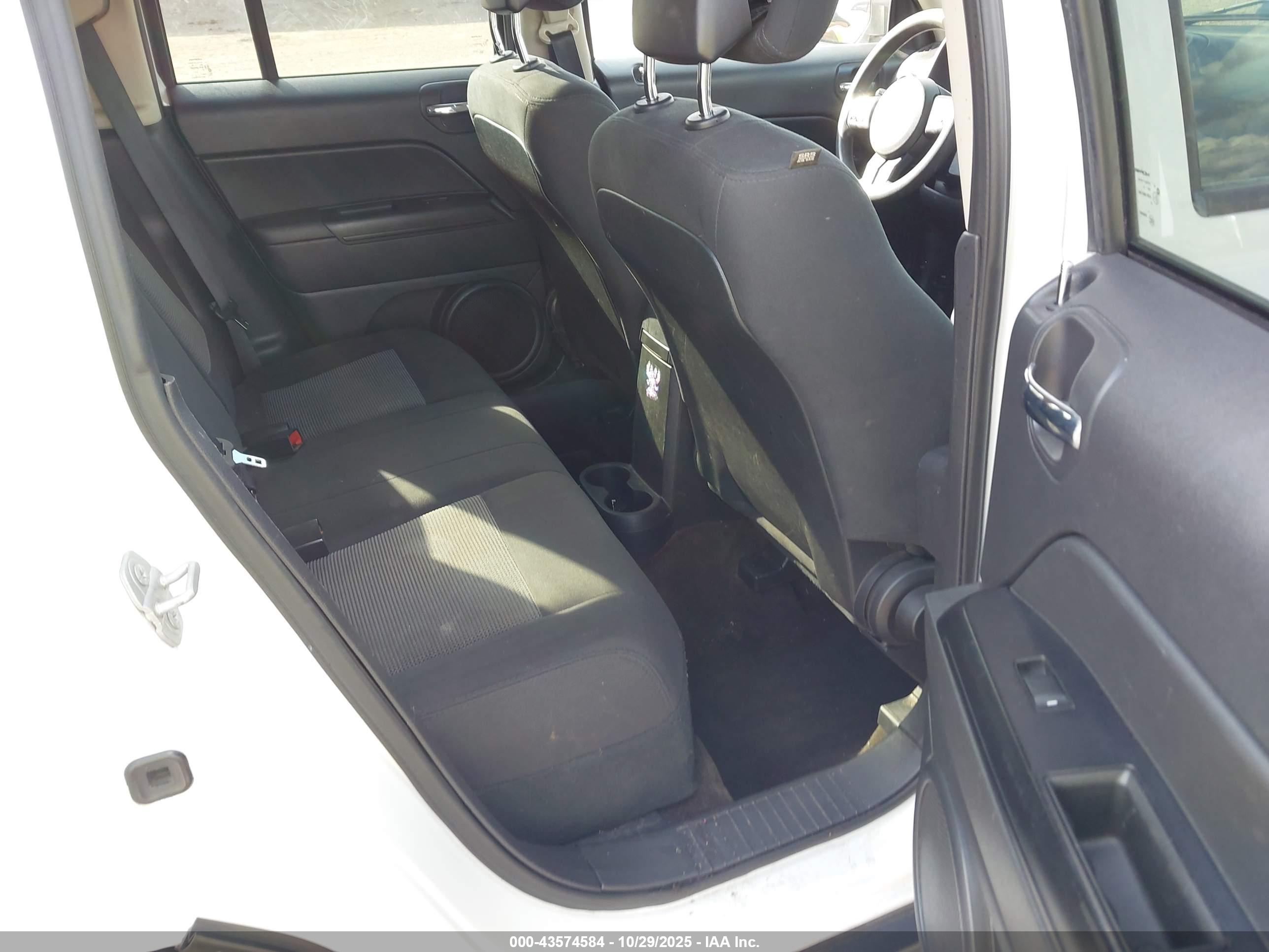 JEEP PATRIOT image 8