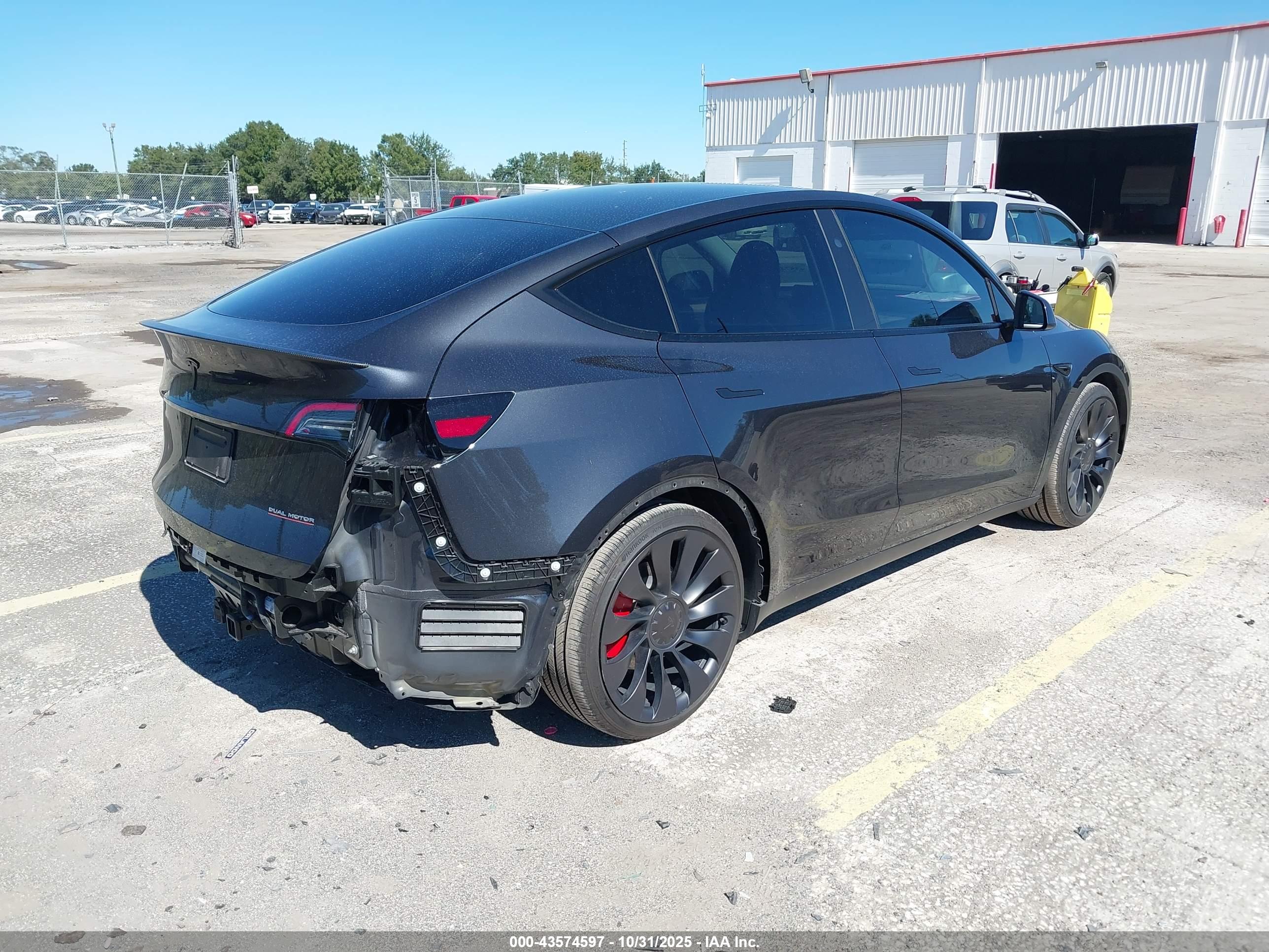 TESLA MODEL image 4