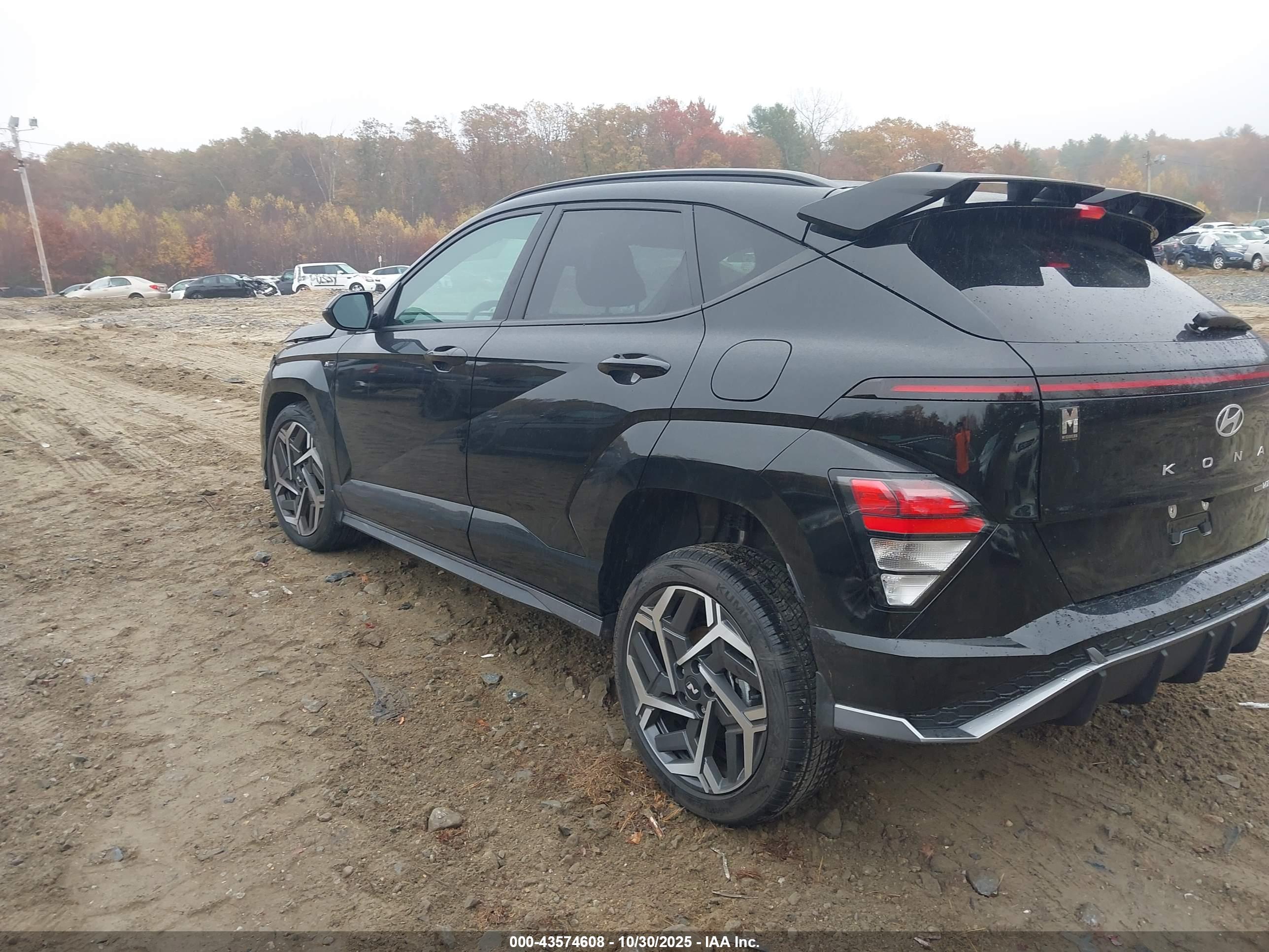 HYUNDAI KONA image 3