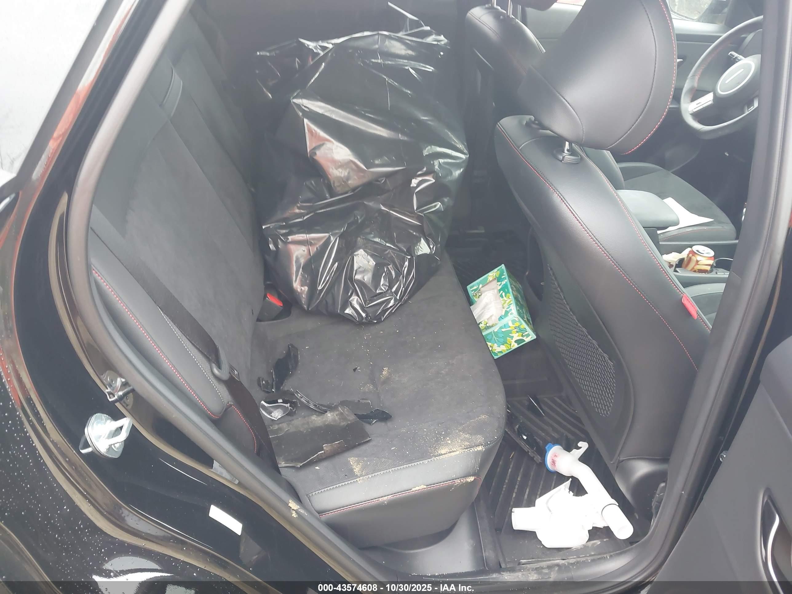 HYUNDAI KONA image 8