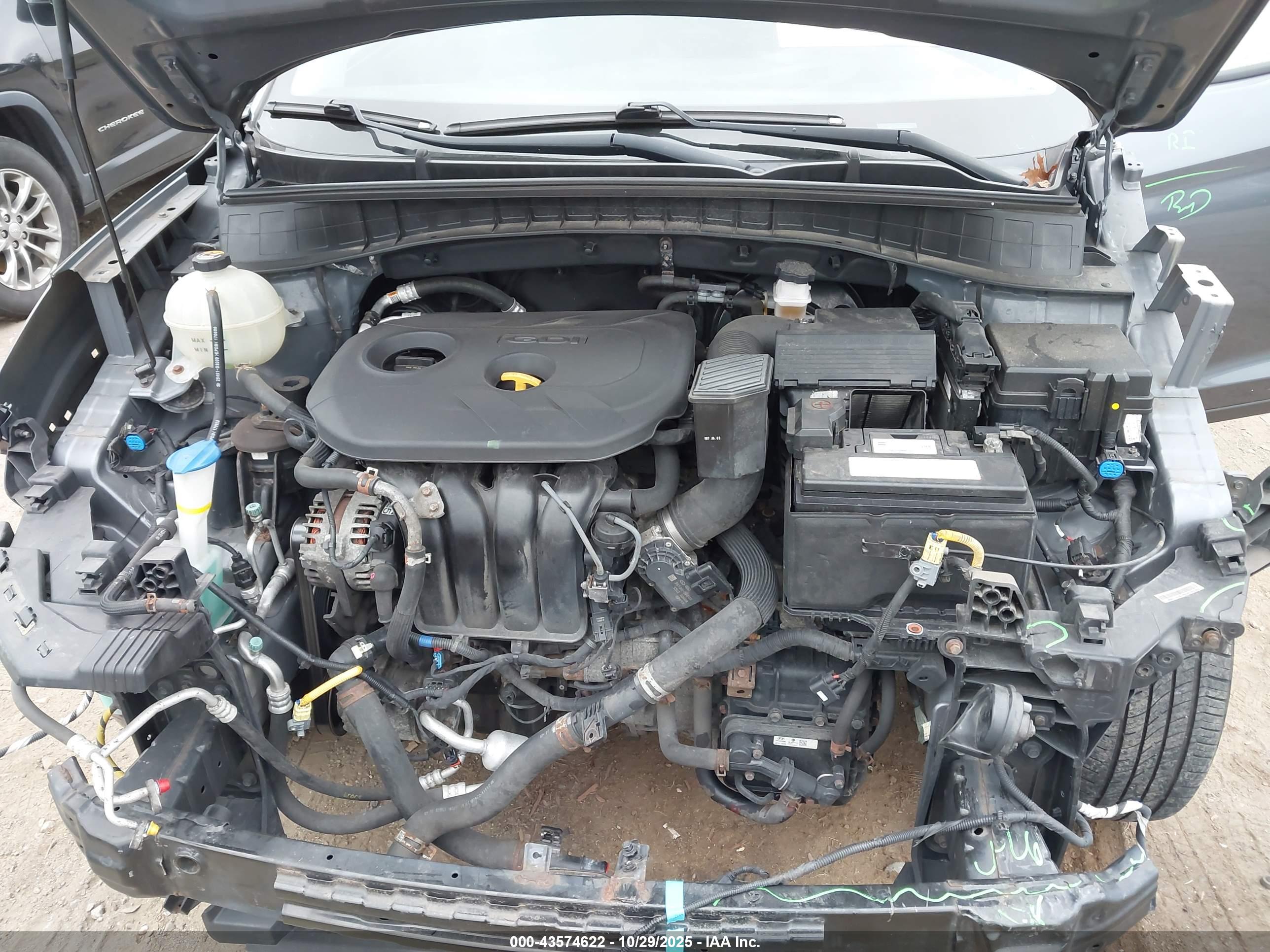 HYUNDAI TUCSON image 10