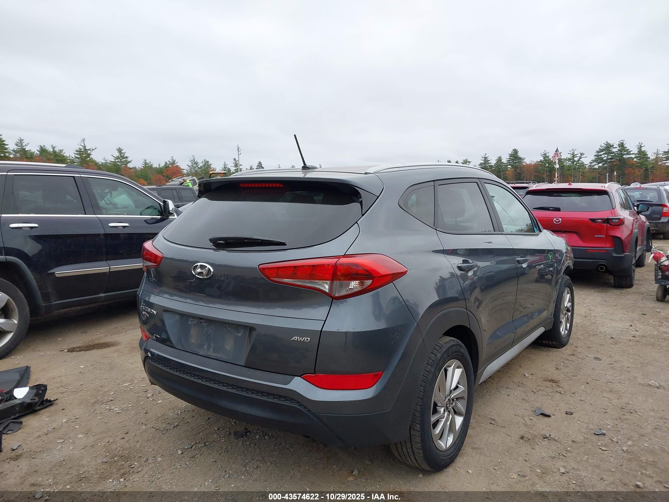 HYUNDAI TUCSON image 4