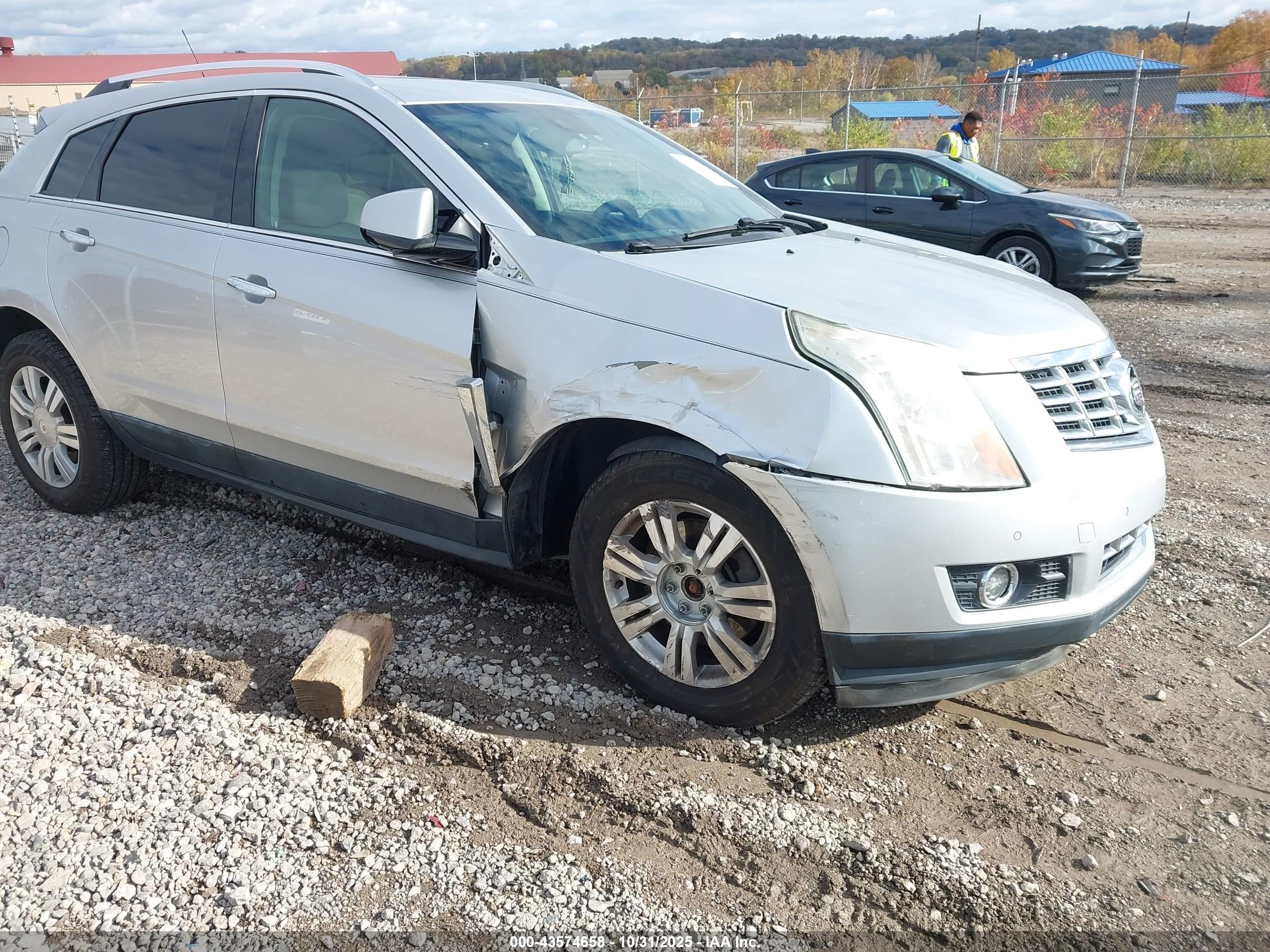 CADILLAC SRX image 6