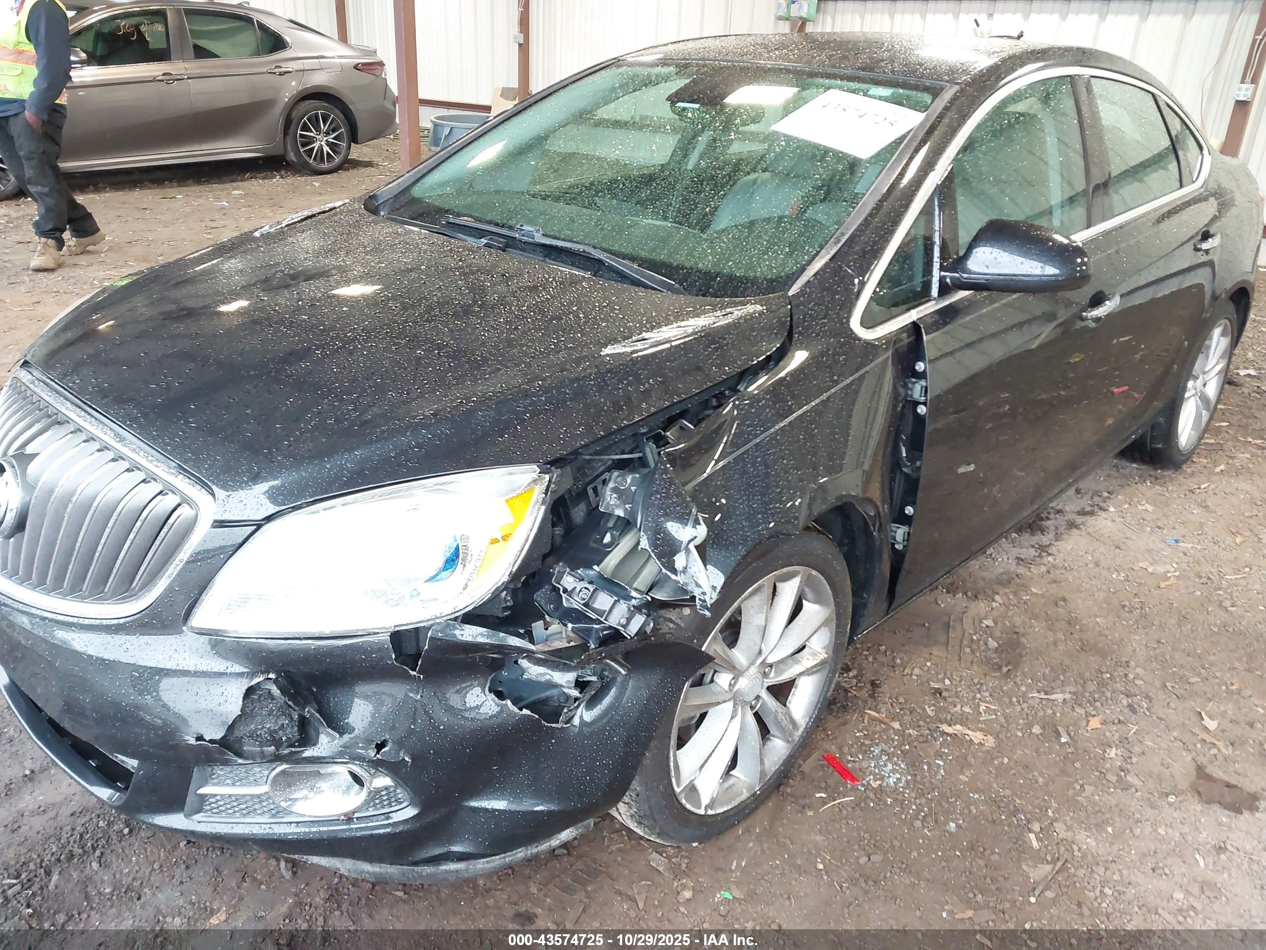 BUICK VERANO image 6