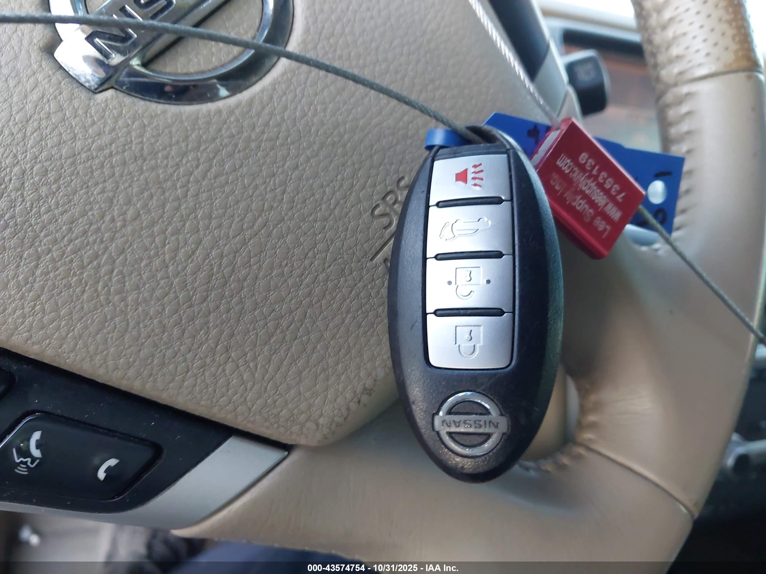 NISSAN MURANO image 11