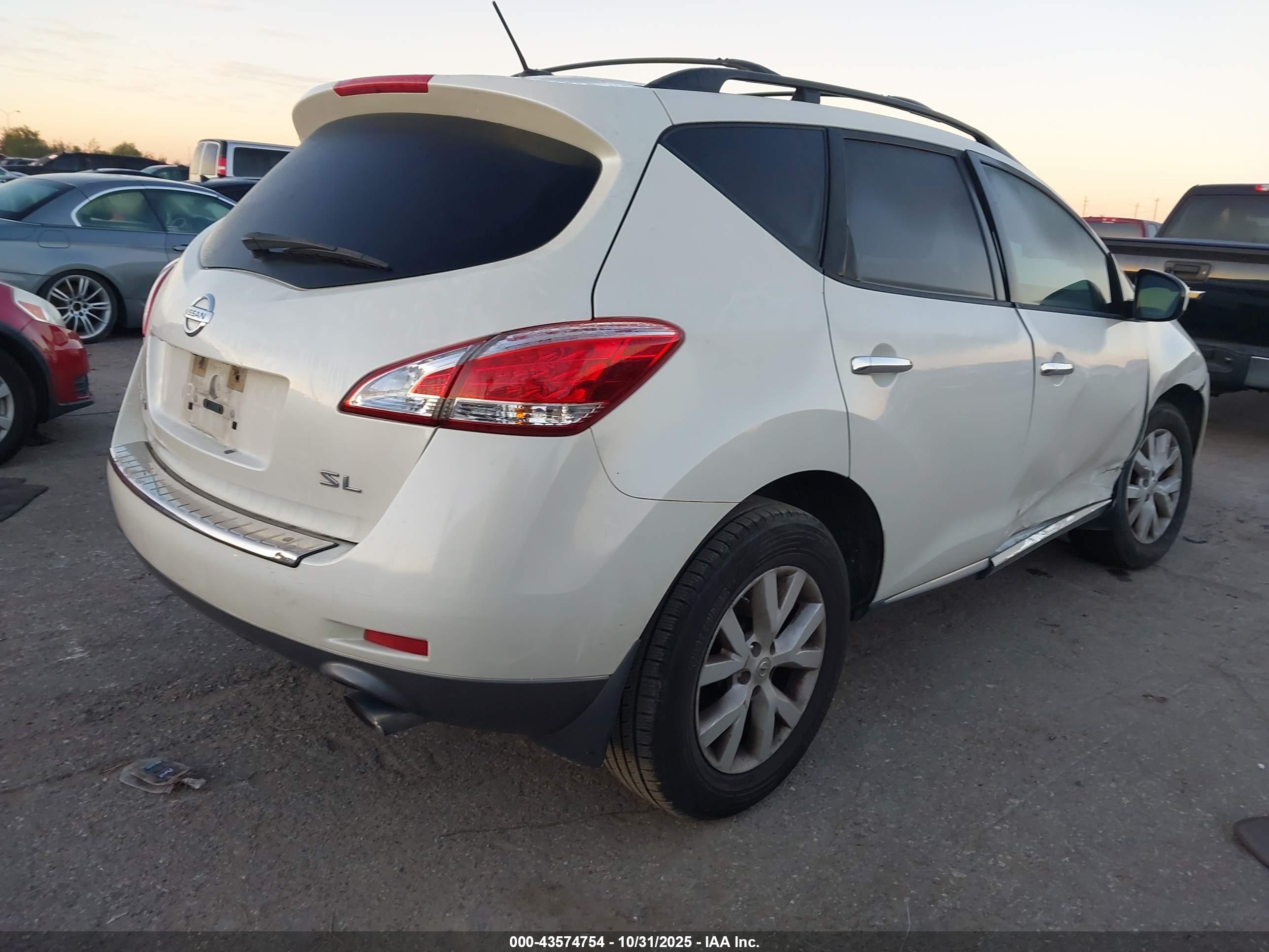 NISSAN MURANO image 4