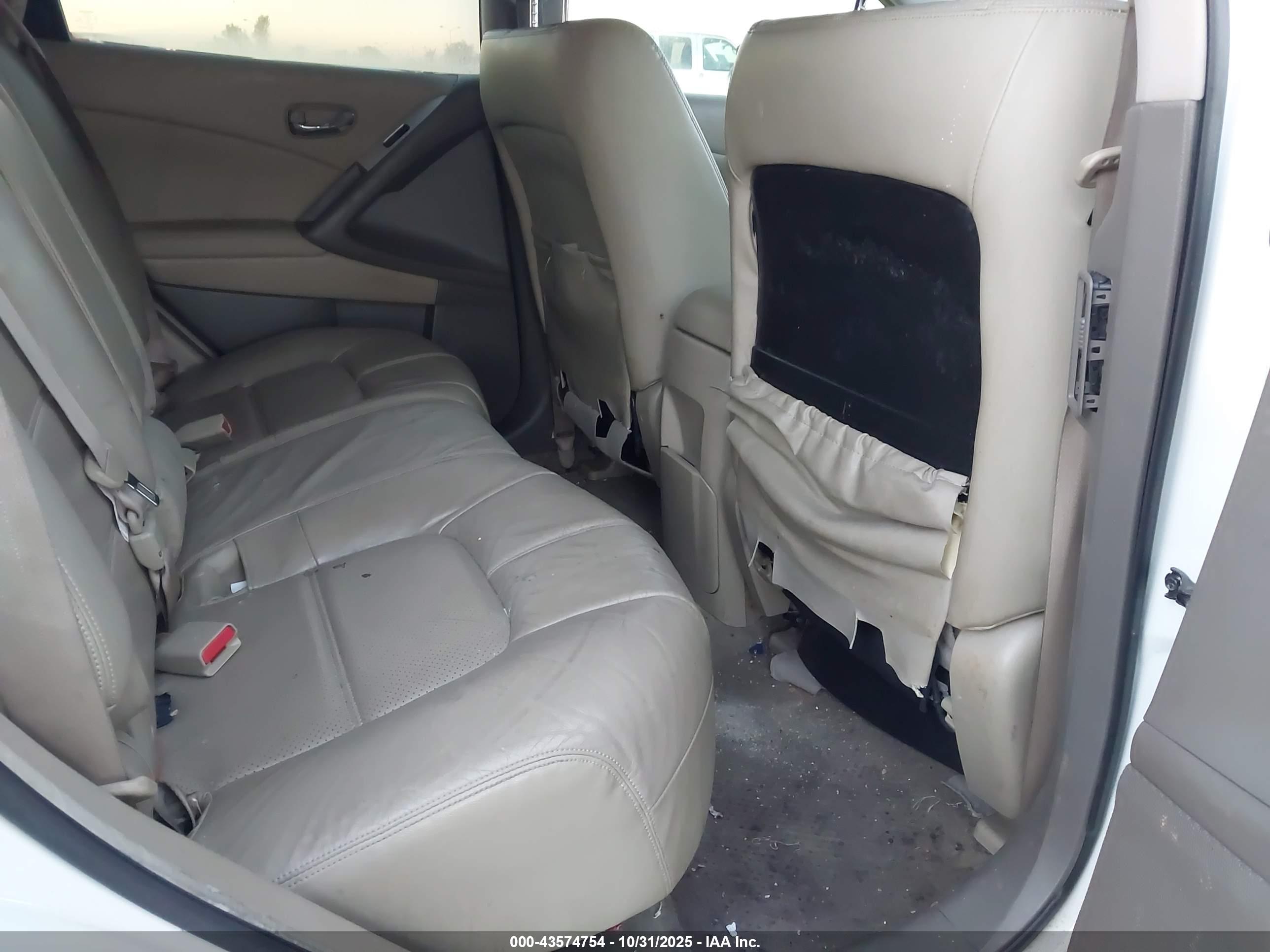 NISSAN MURANO image 8
