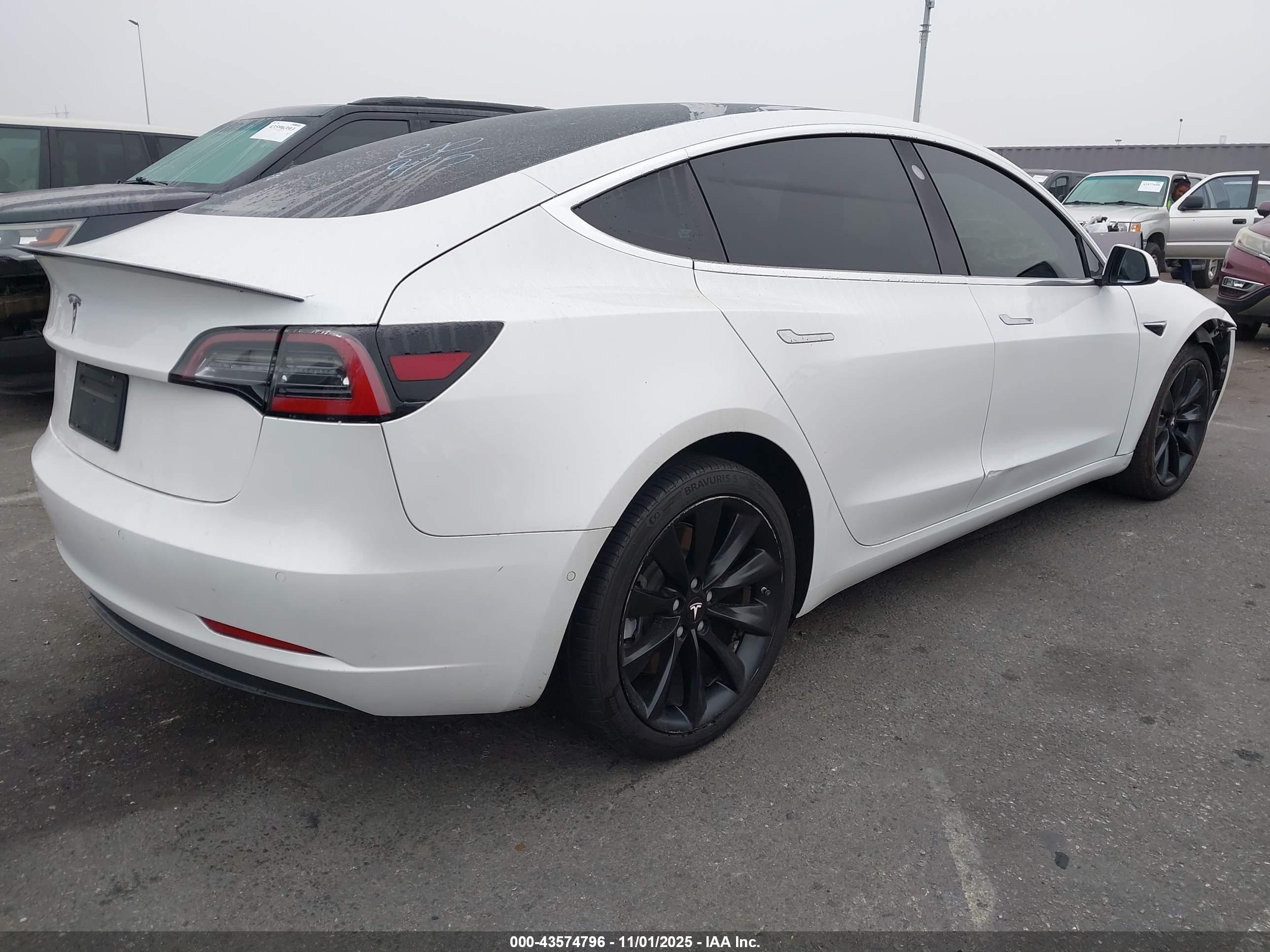 TESLA MODEL image 4