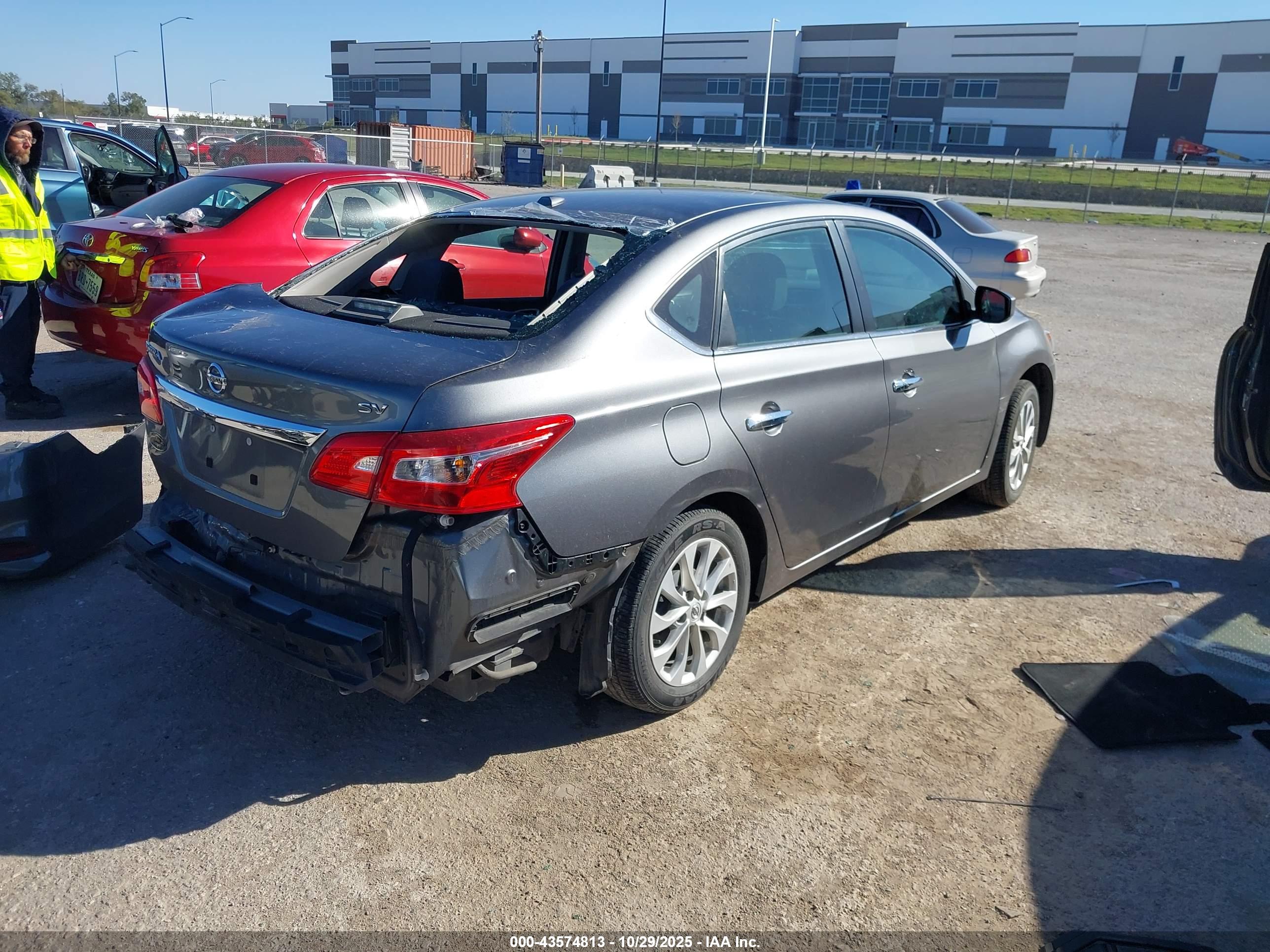 NISSAN SENTRA image 4