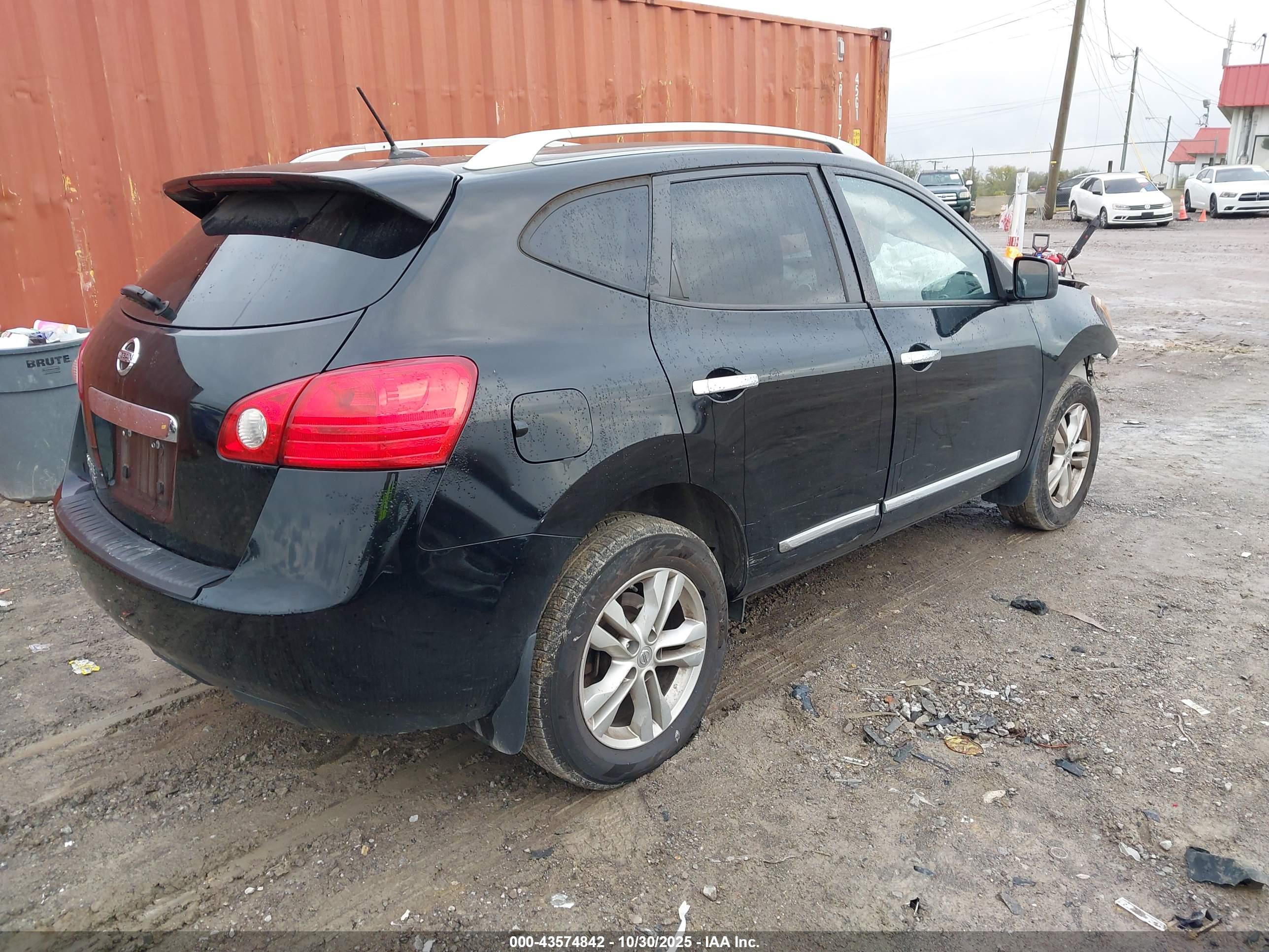 NISSAN ROGUE image 4