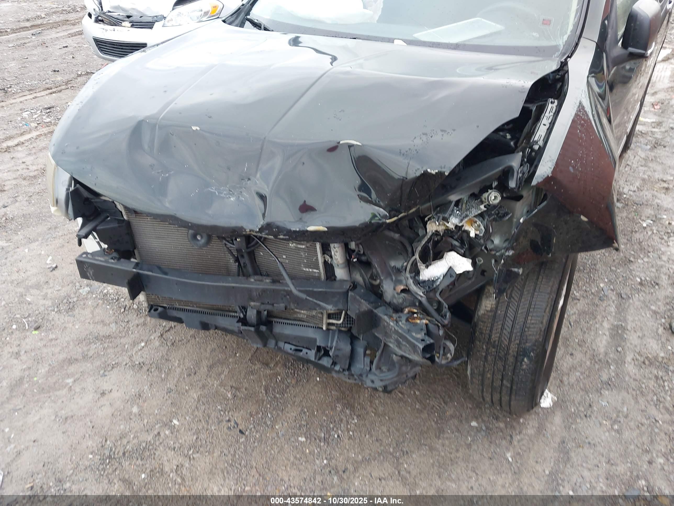 NISSAN ROGUE image 6