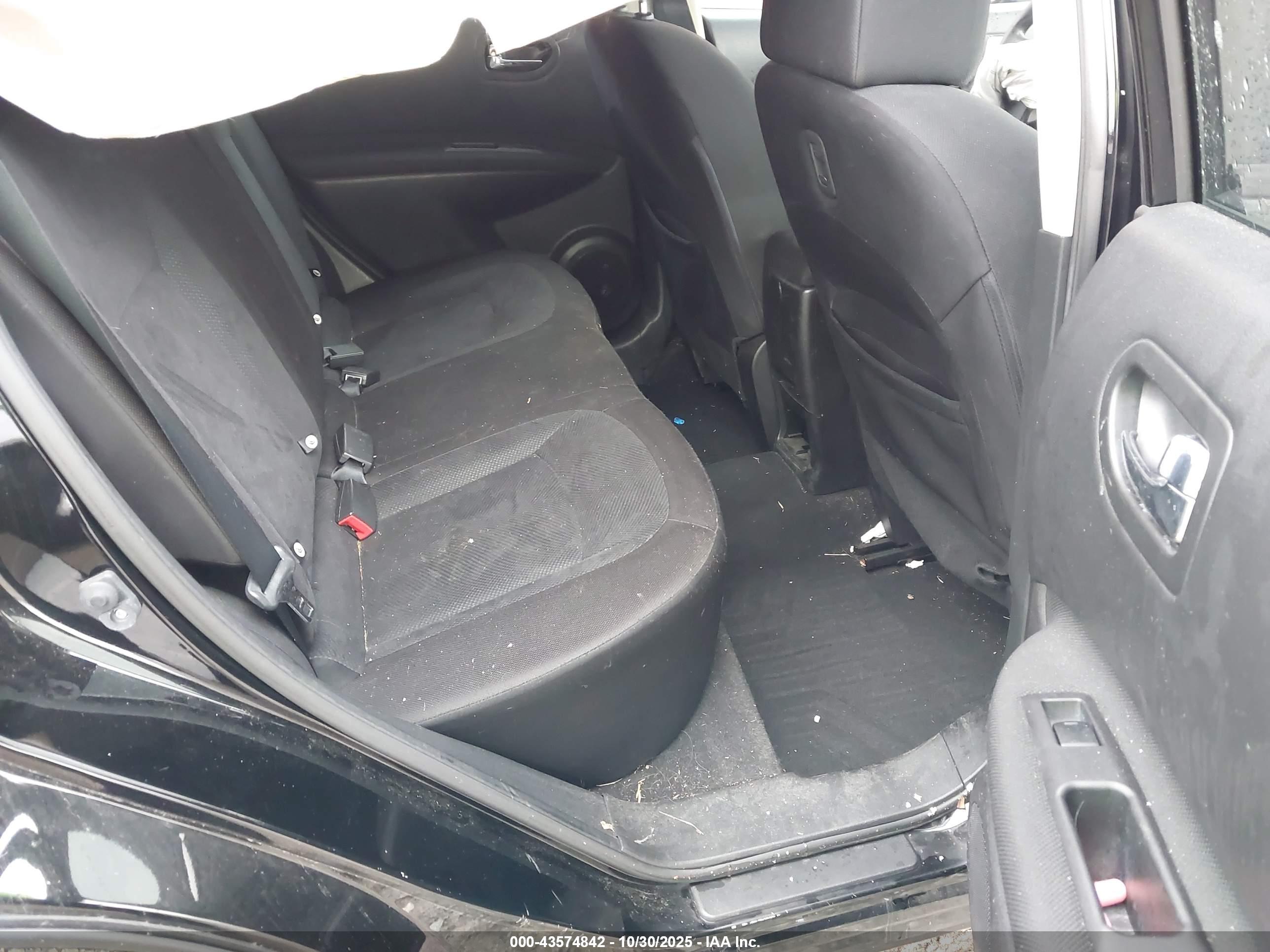 NISSAN ROGUE image 8