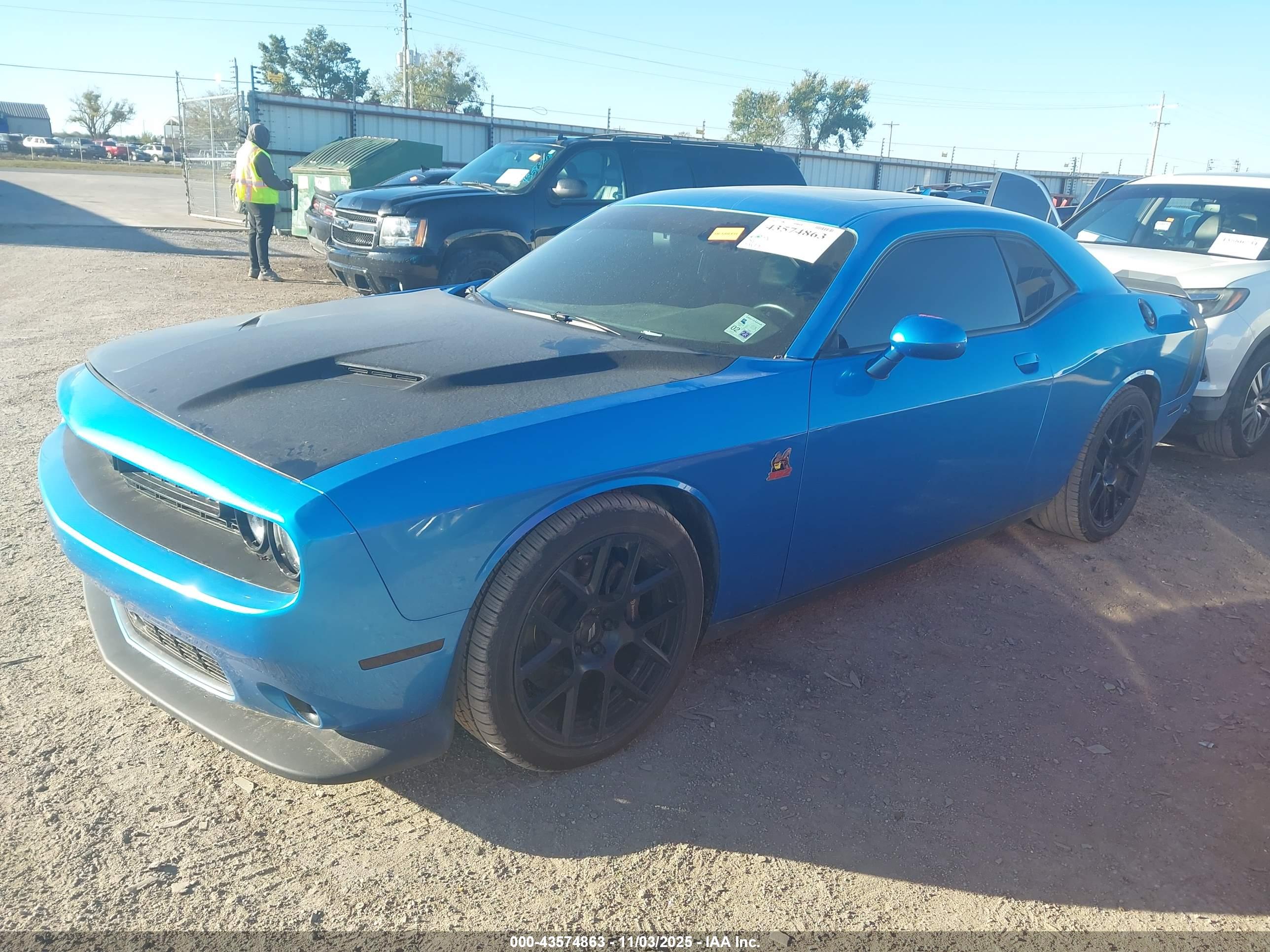 DODGE CHALLENGER image 2