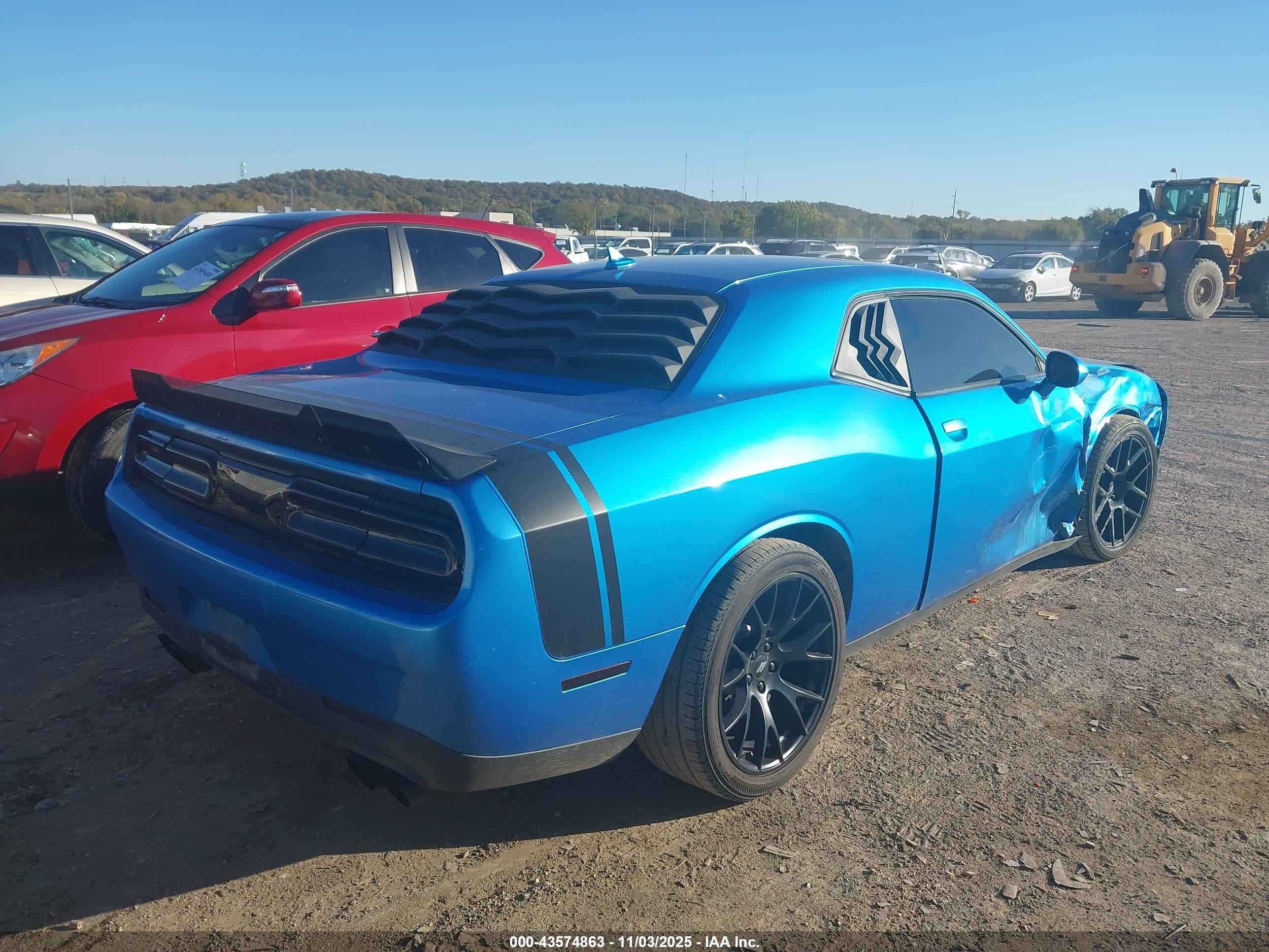 DODGE CHALLENGER image 4