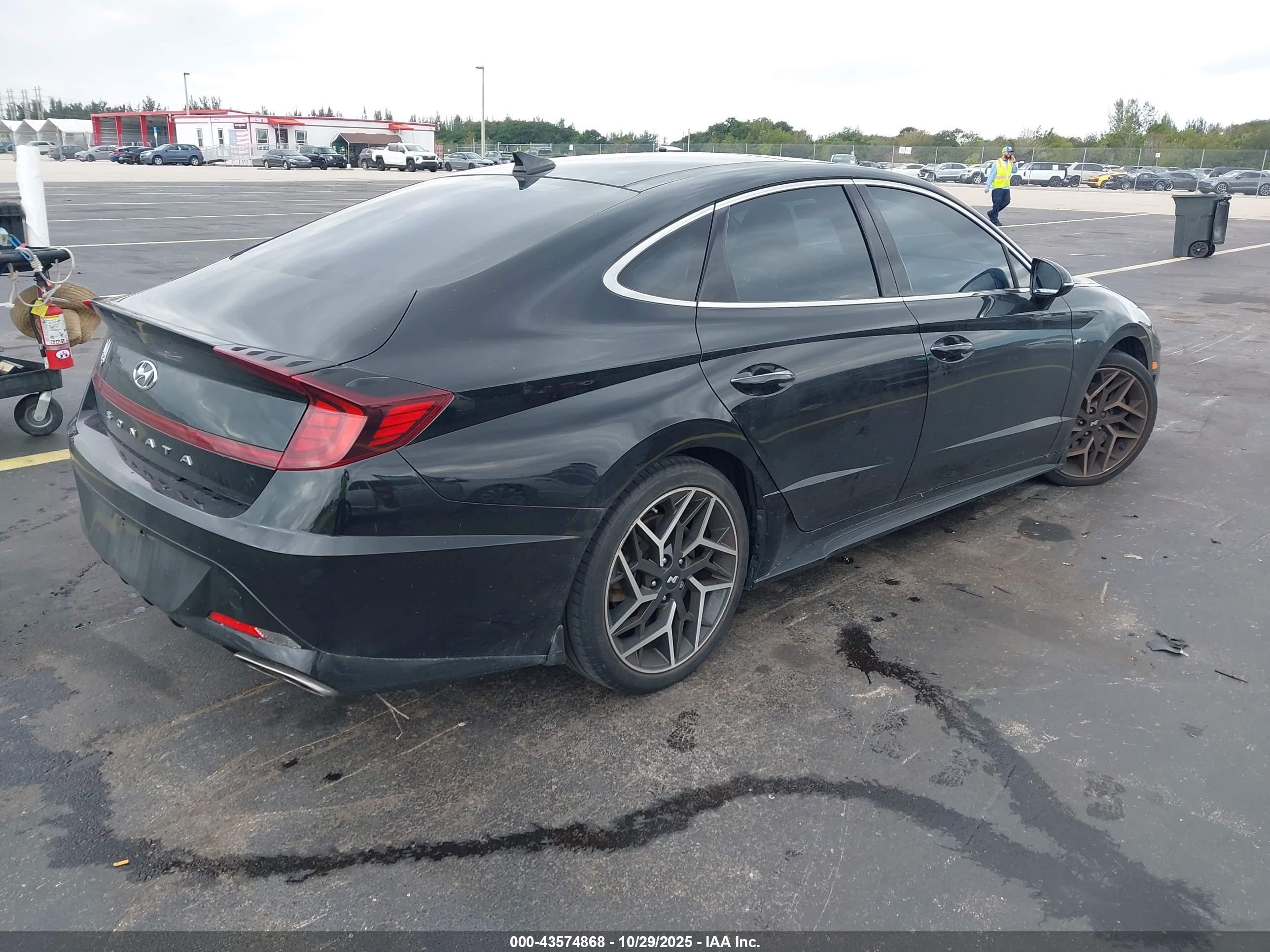 HYUNDAI SONATA image 4