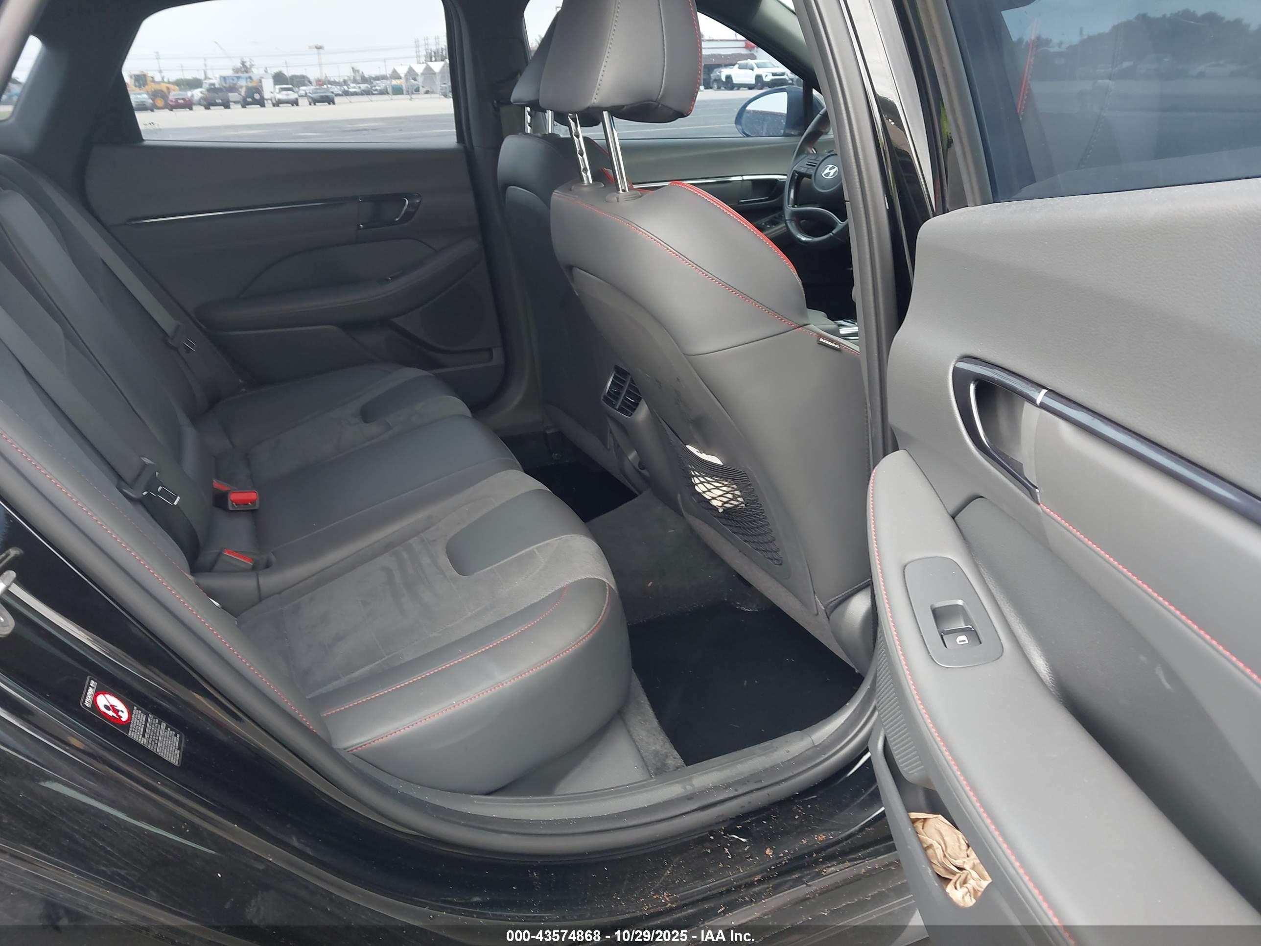 HYUNDAI SONATA image 8