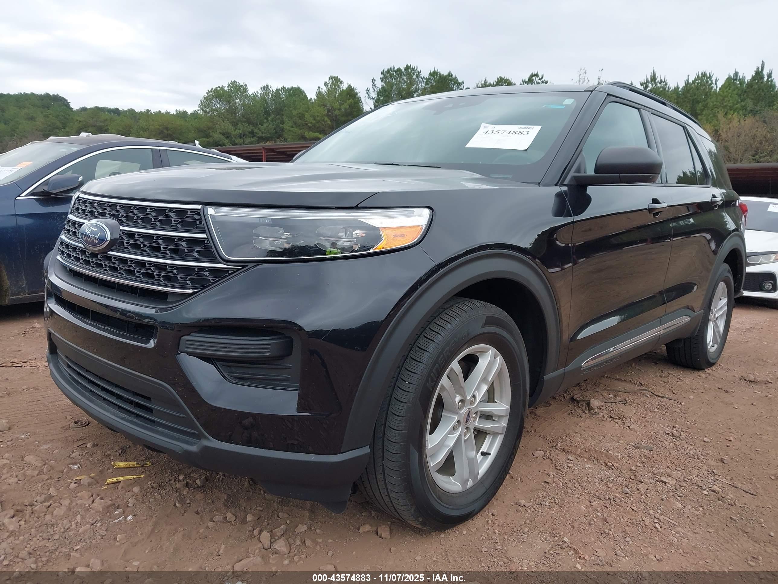FORD EXPLORER image 2