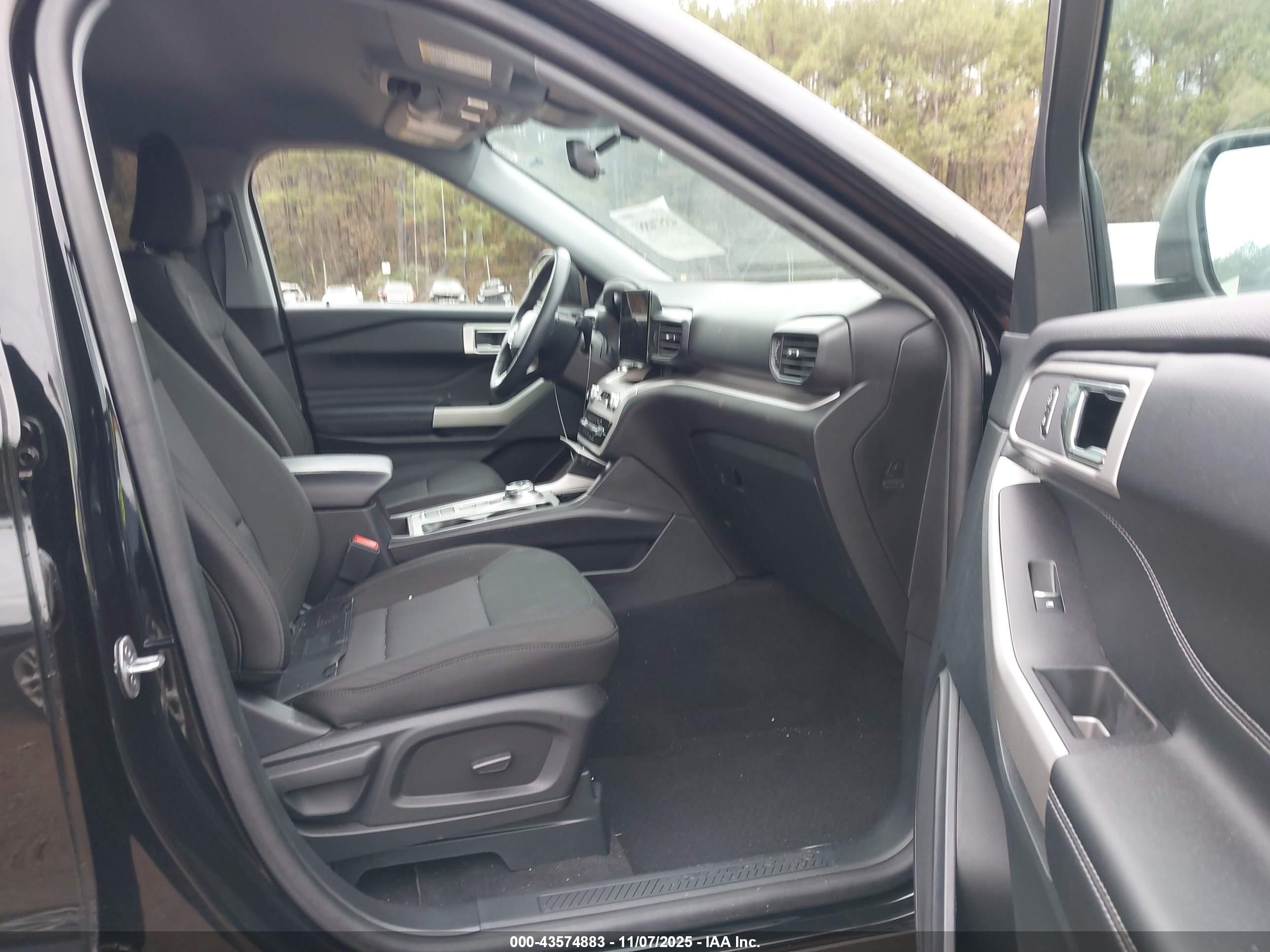 FORD EXPLORER image 5