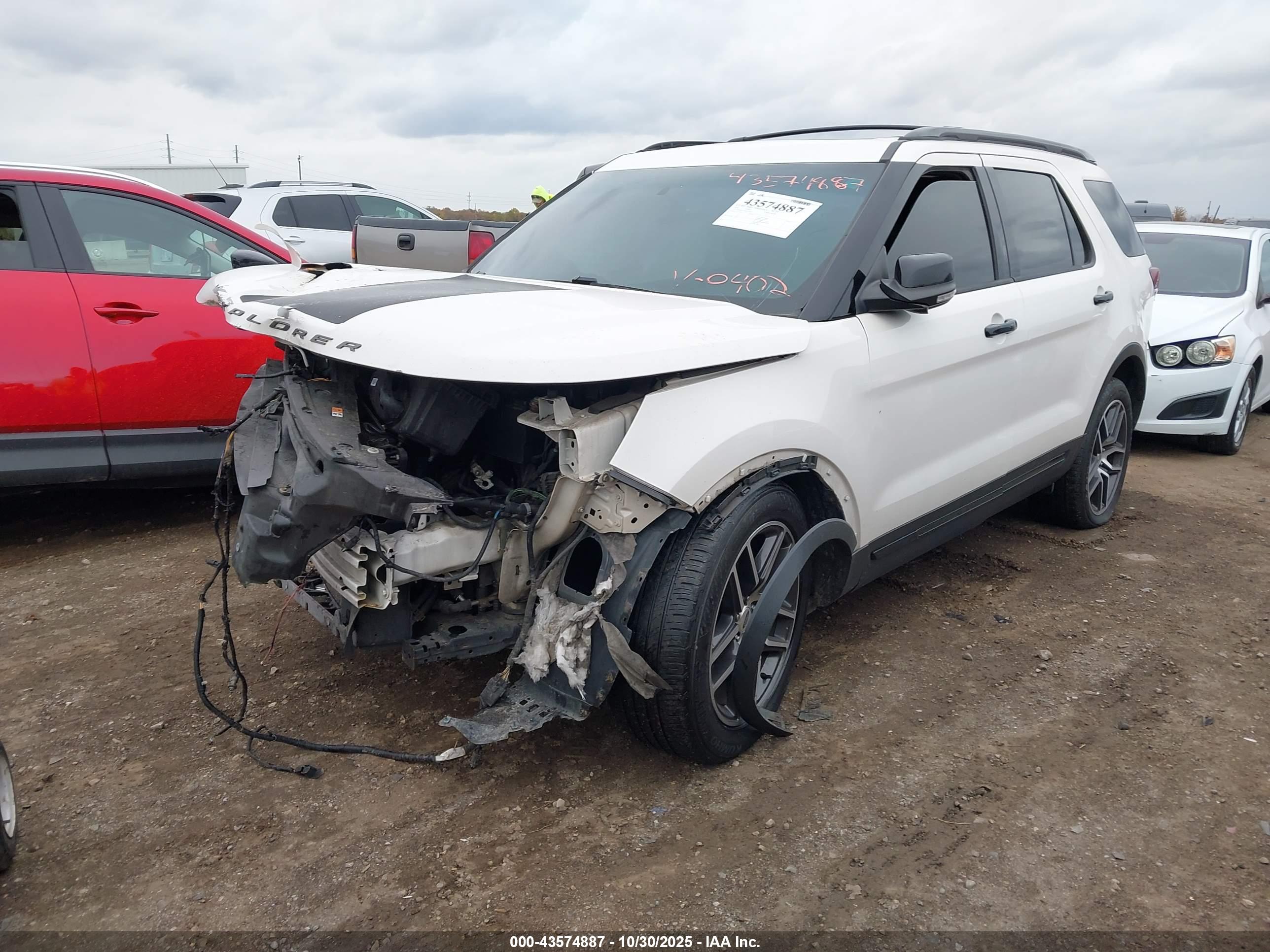 FORD EXPLORER image 2