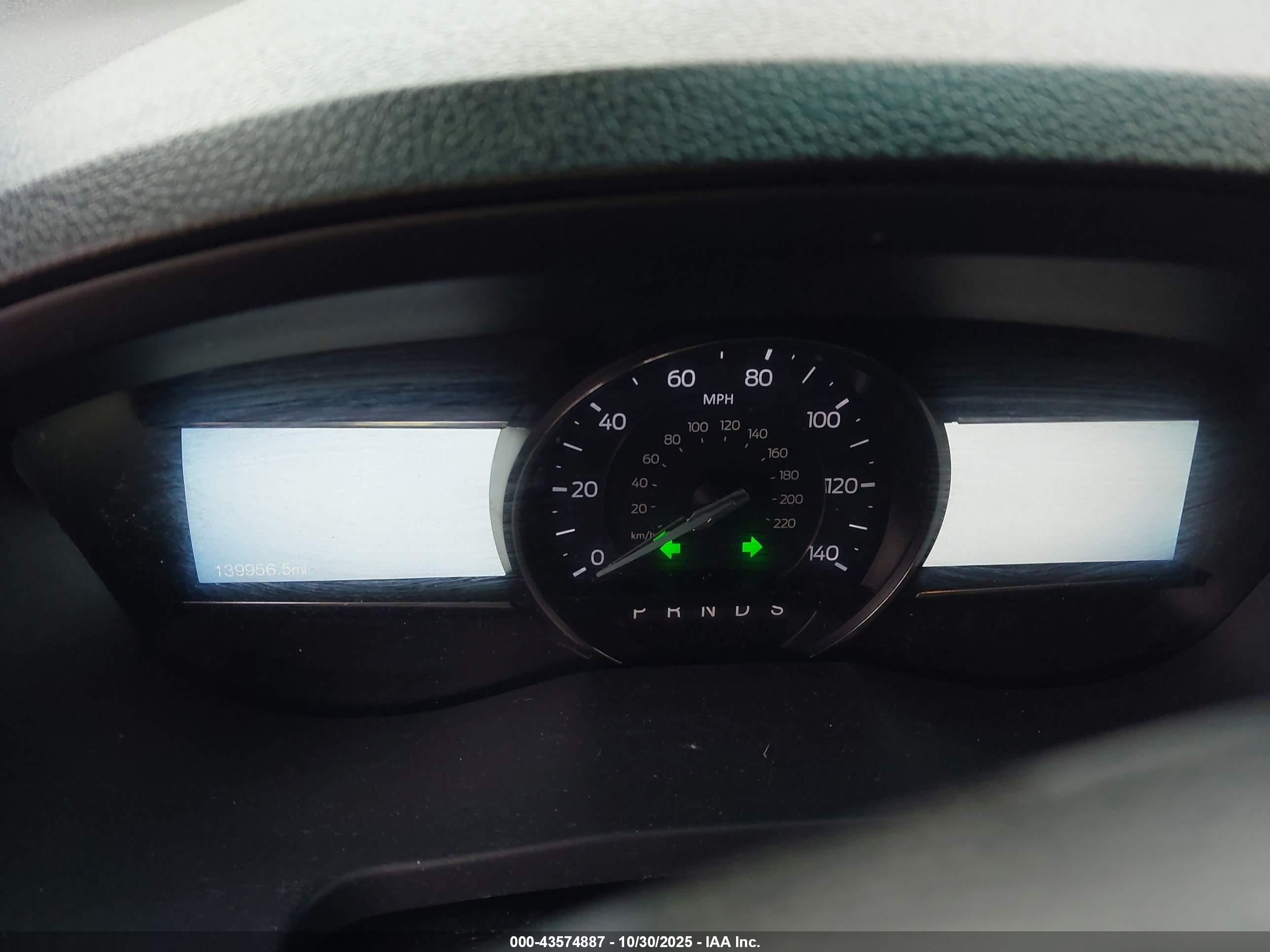 FORD EXPLORER image 7