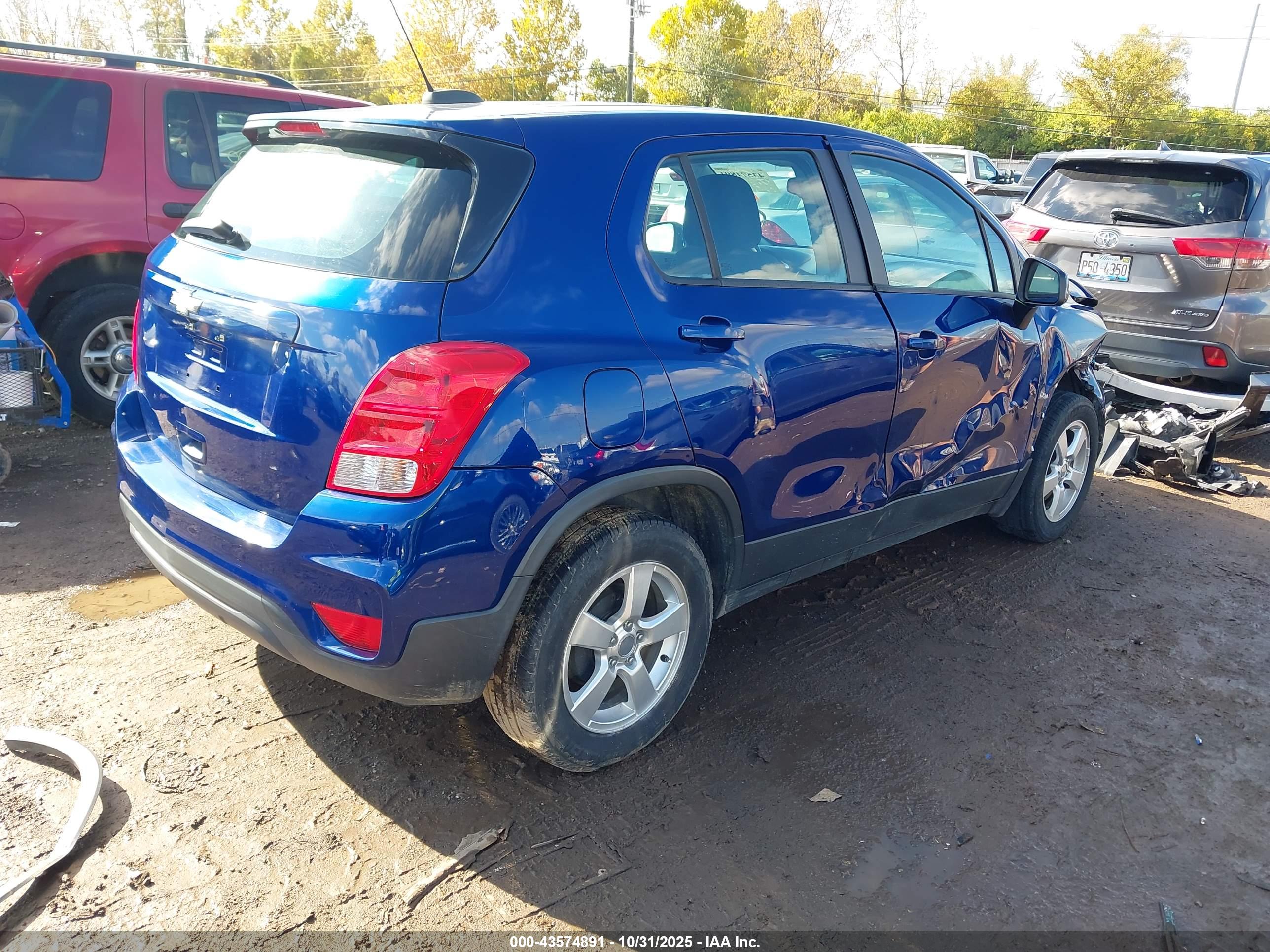CHEVROLET TRAX image 4