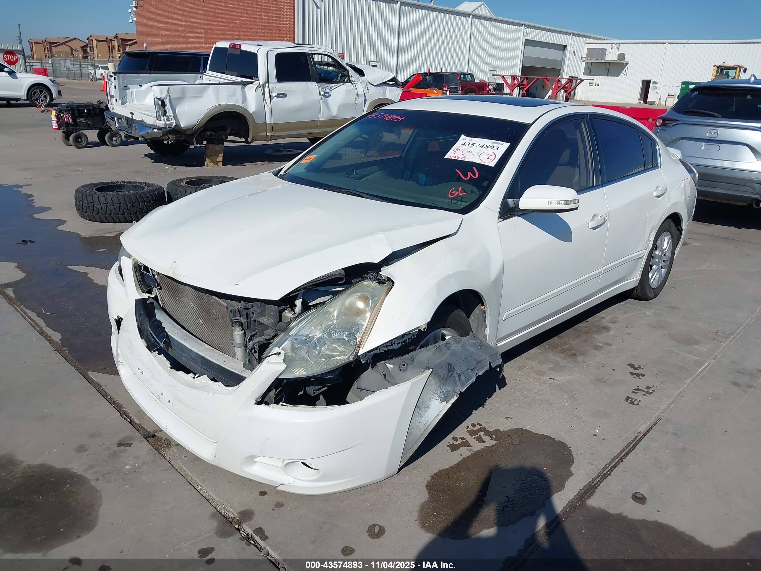 NISSAN ALTIMA image 2