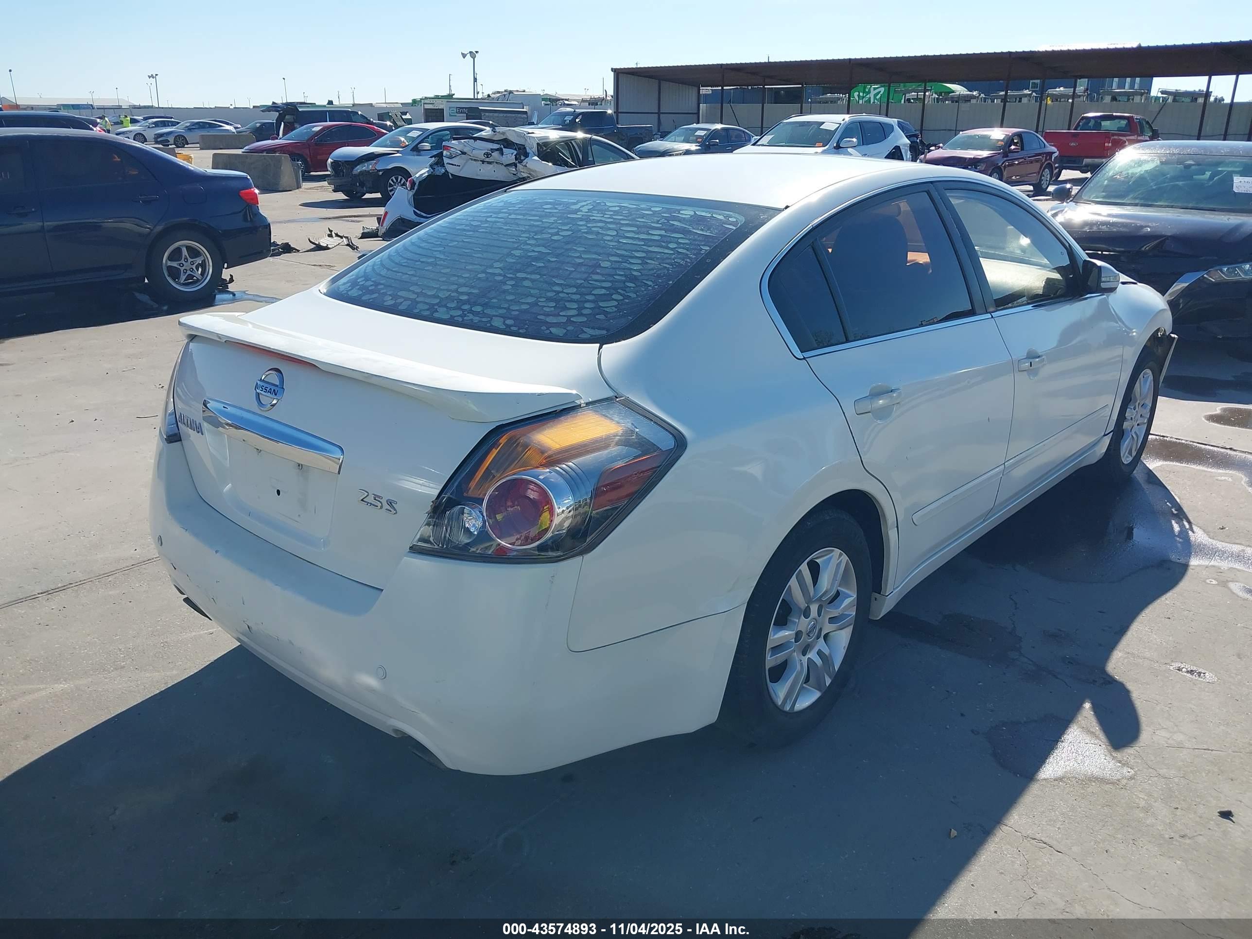 NISSAN ALTIMA image 4