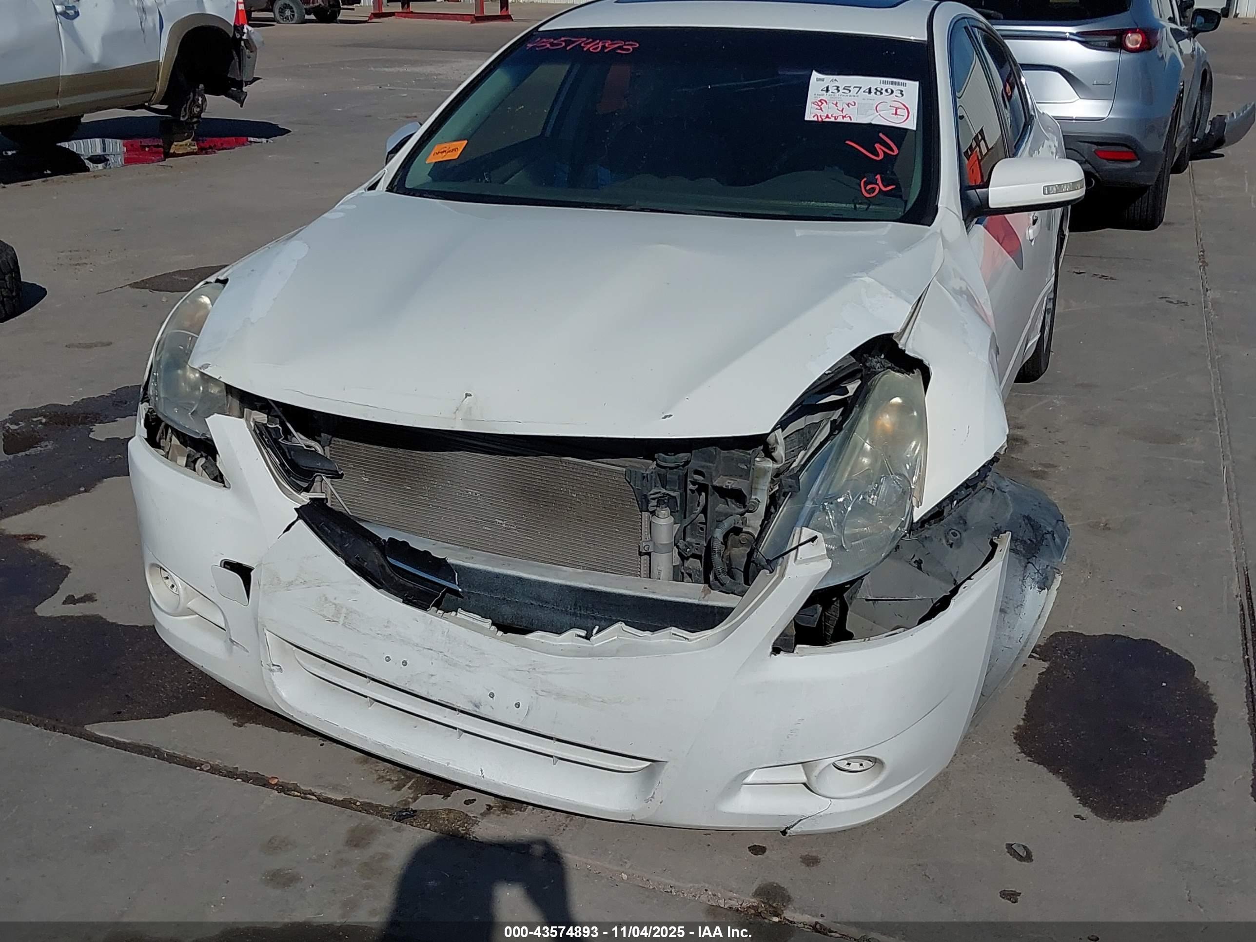 NISSAN ALTIMA image 6