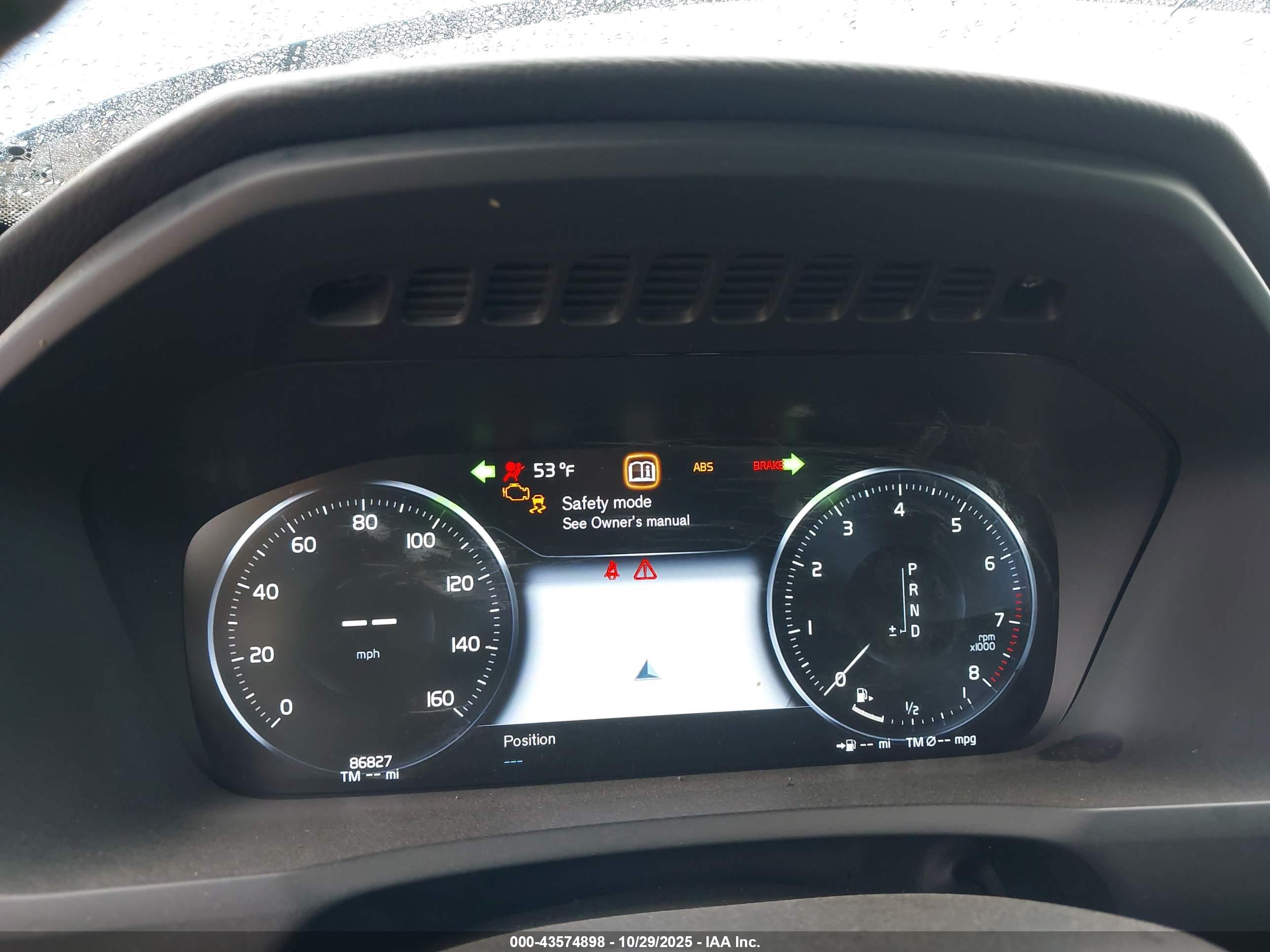 VOLVO XC90 image 7
