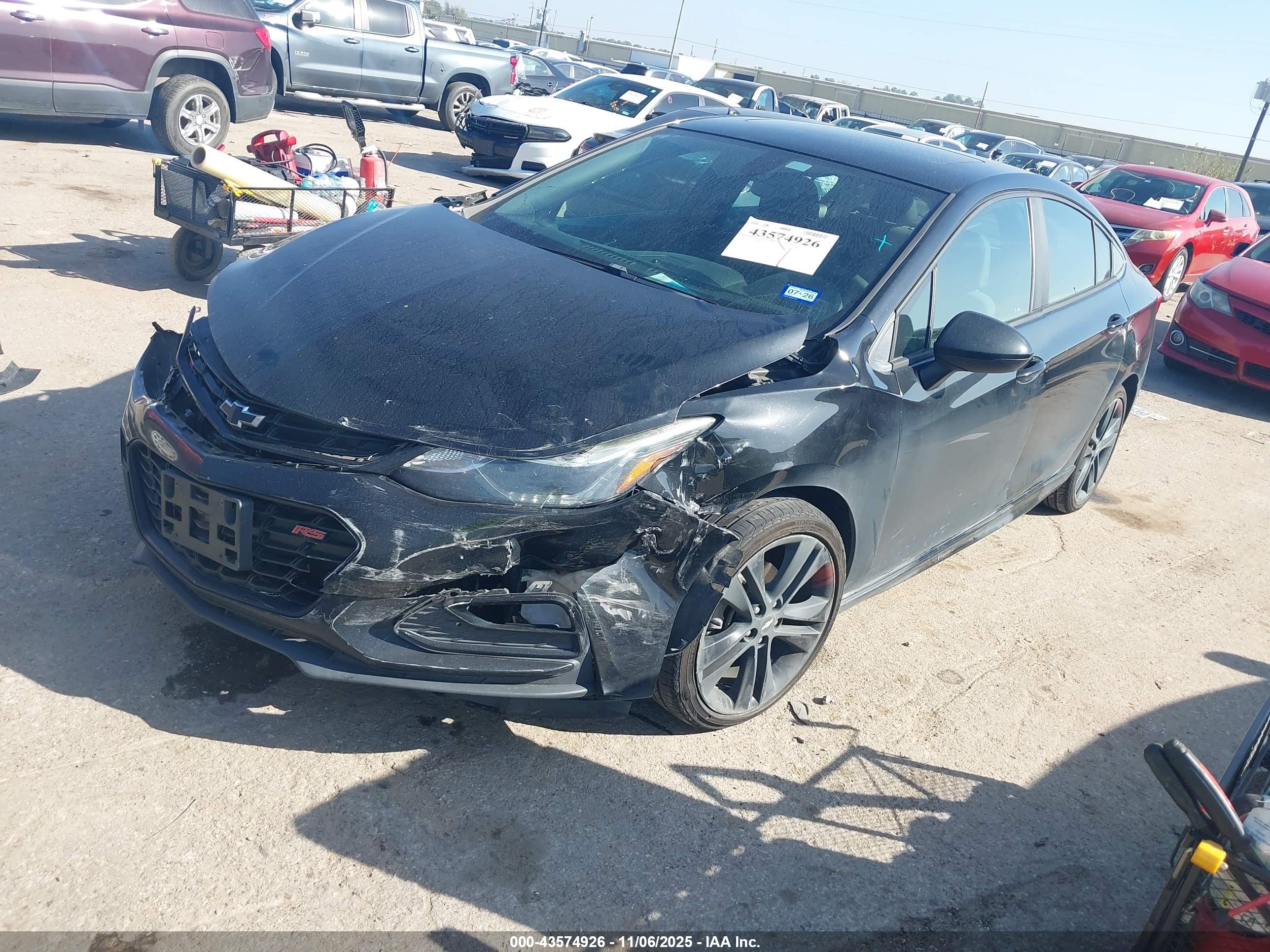 CHEVROLET CRUZE image 2